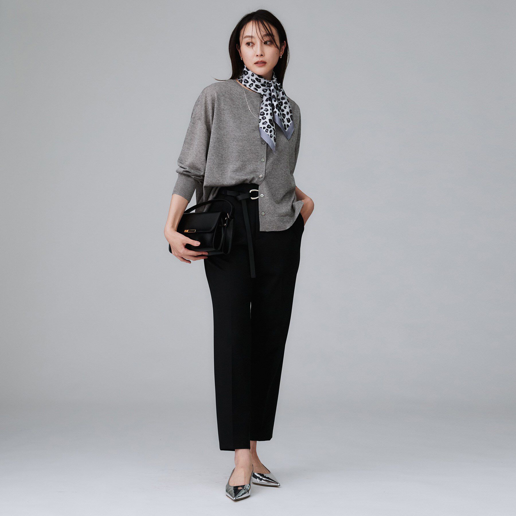 UNTITLED「【前後2WAY/アンサンブル可/ゆったり】シアーカーディガン」|カーディガン|