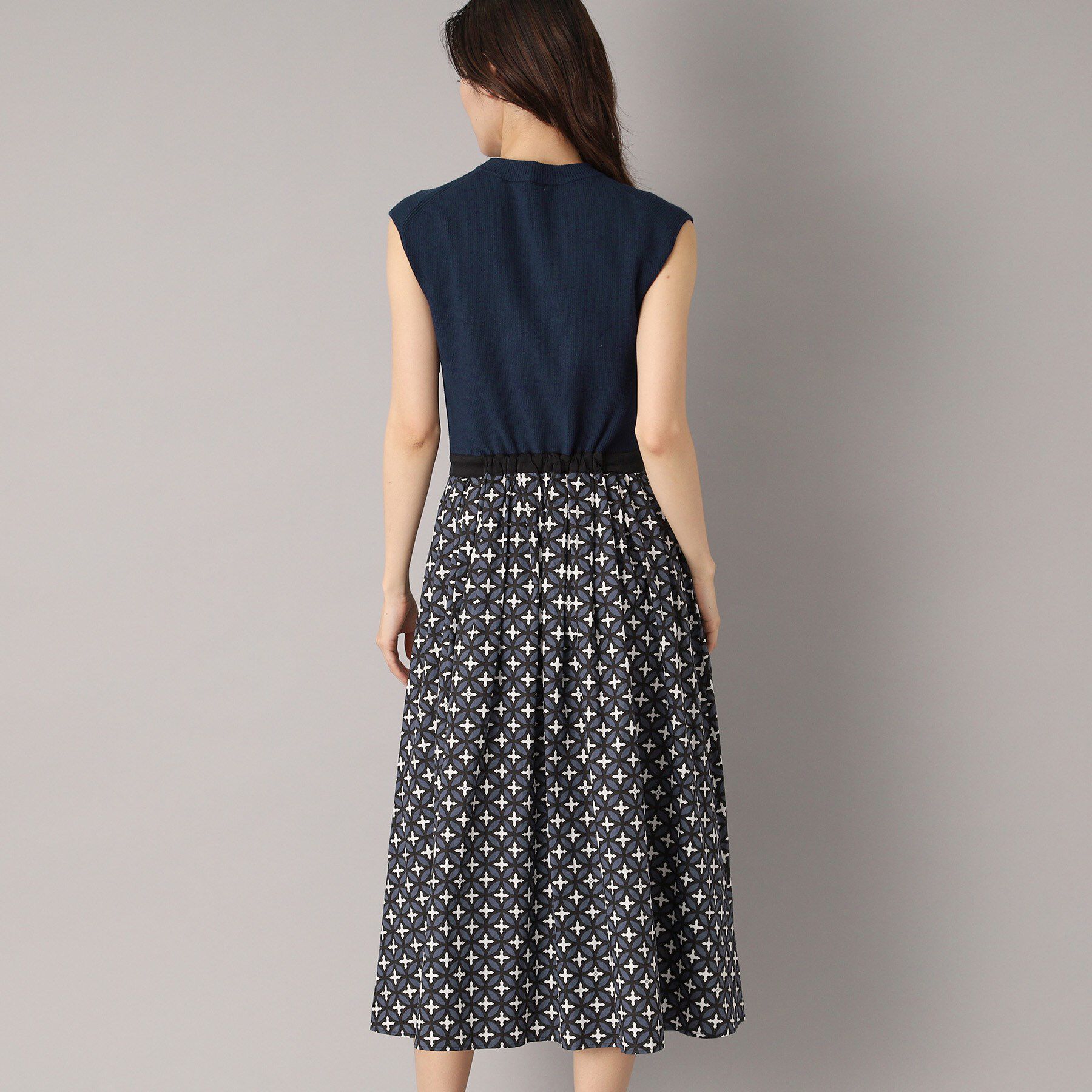 DRESSTERIOR「【洗える】オーバーラップサークルフレンチスリーブワンピ」|ワンピース|