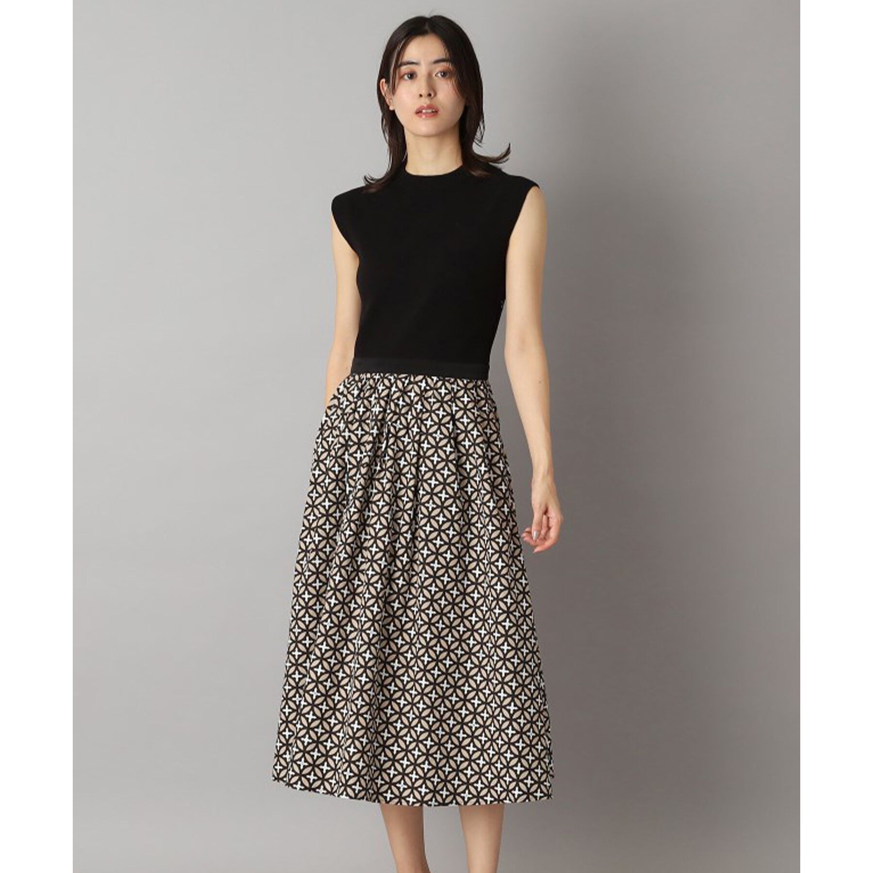 DRESSTERIOR「【洗える】オーバーラップサークルフレンチスリーブワンピ」|ワンピース|