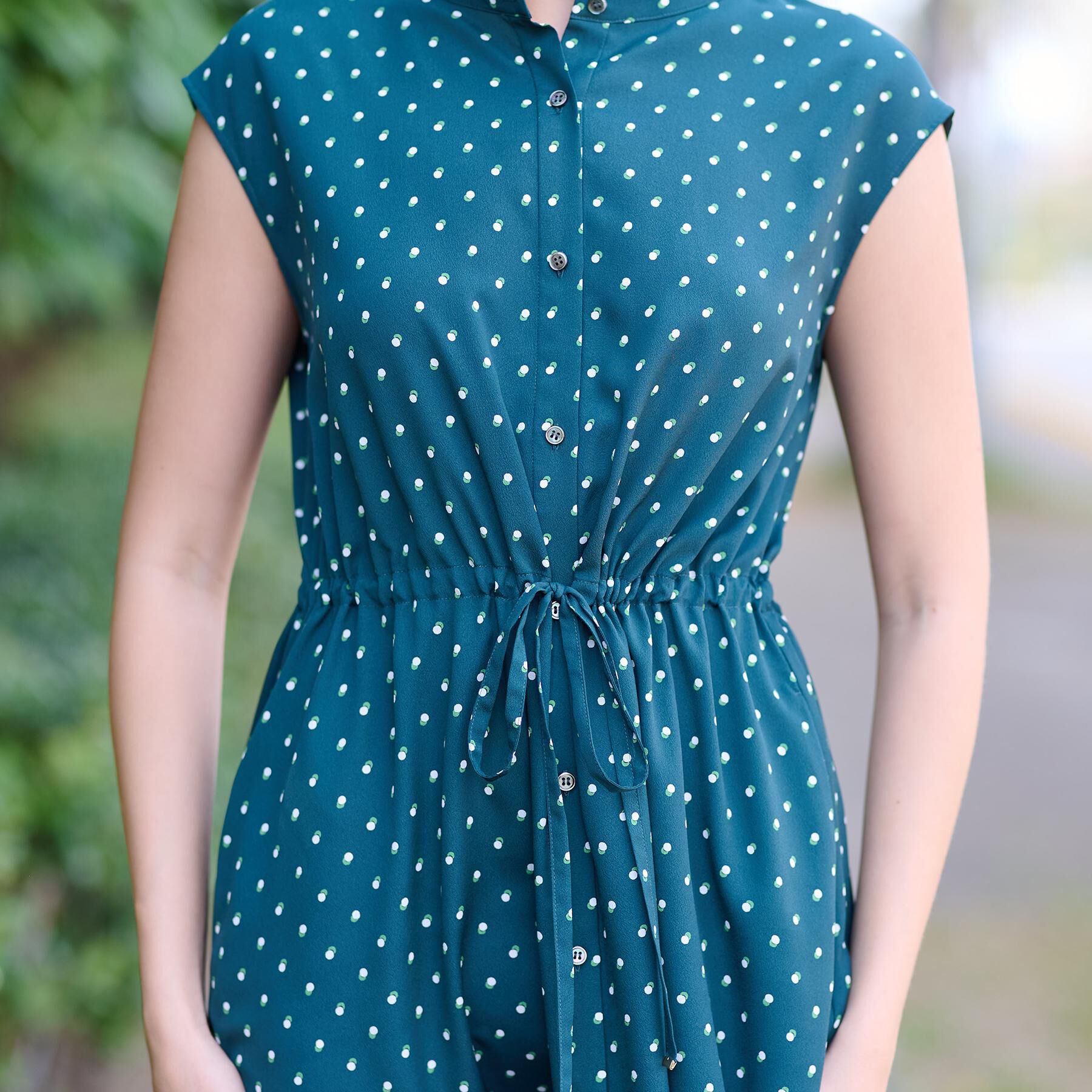 DRESSTERIOR「【ポケットあり/後ろウエストゴム】ドットプリントフレンチスリーブワンピ」|ワンピース|