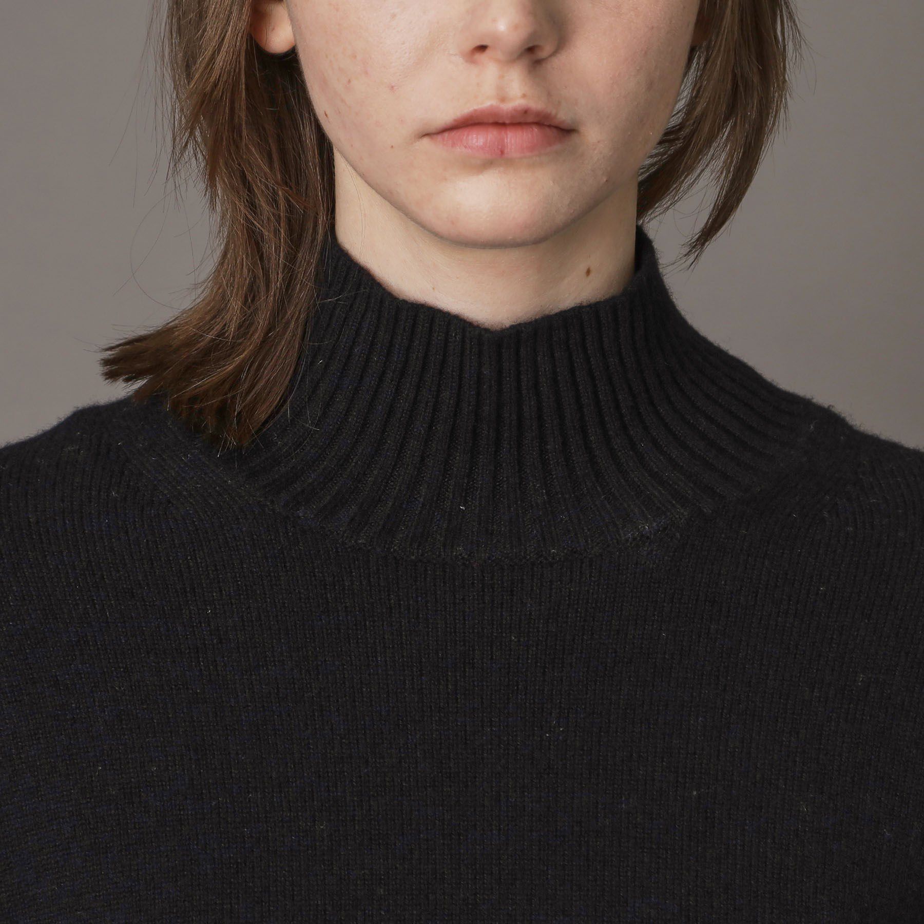 DRESSTERIOR「ミドルゲージハイネックプルオーバー」|ニット・セーター|