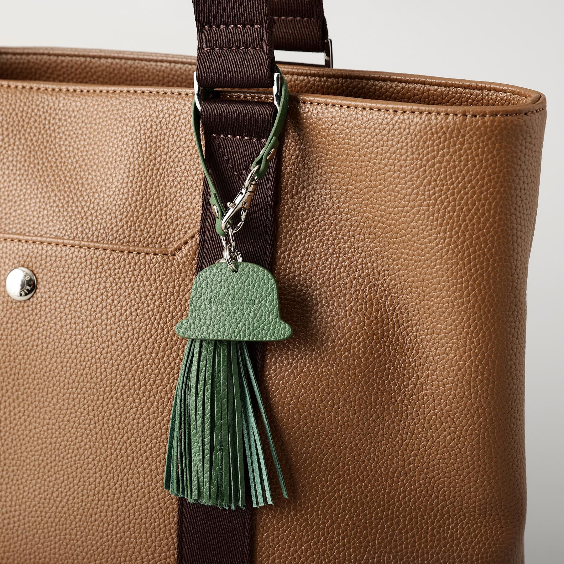 TAKEO KIKUCHI「【シュリンクレザー】ボーラーハットタッセルチャーム」|キーケース|