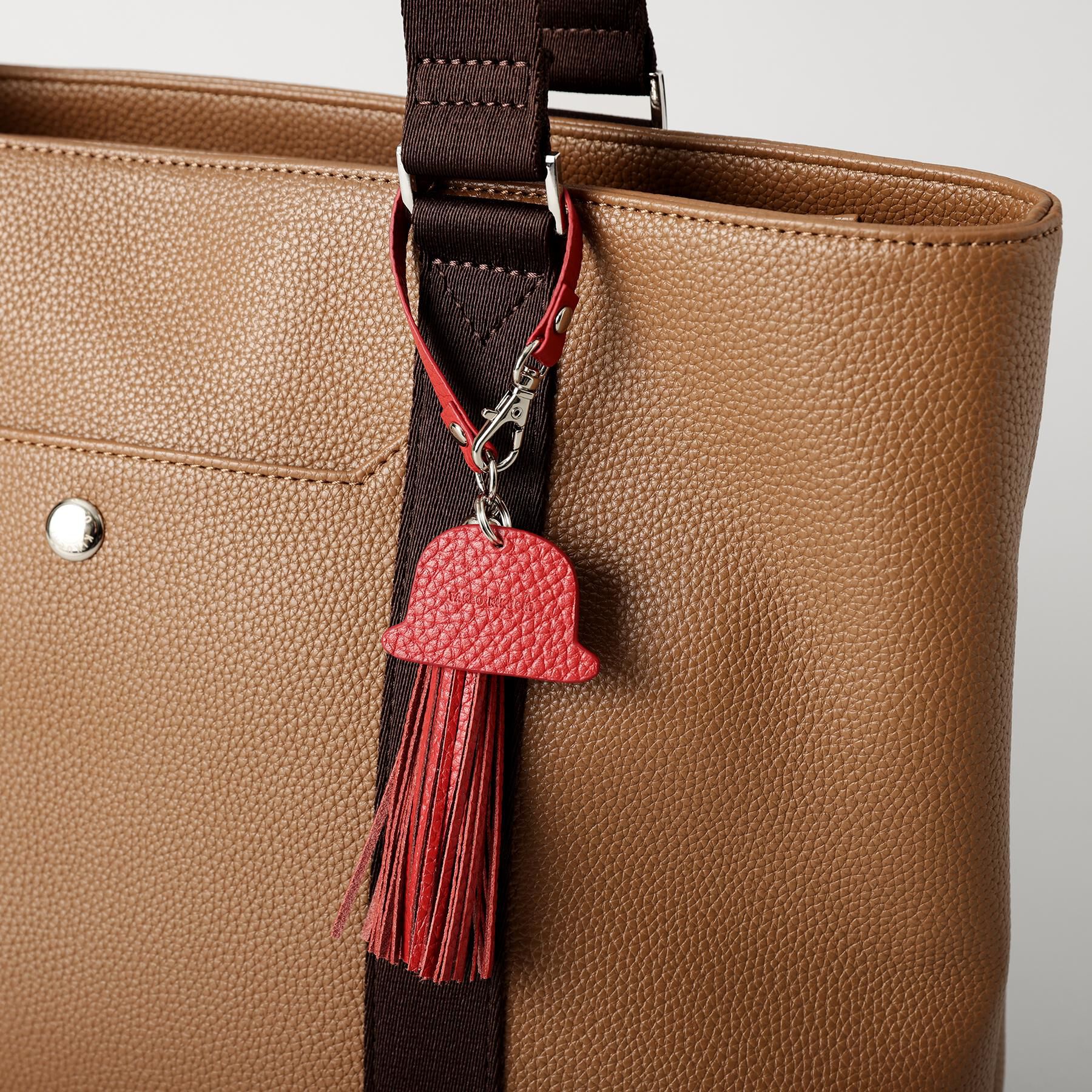 TAKEO KIKUCHI「【シュリンクレザー】ボーラーハットタッセルチャーム」|キーケース|