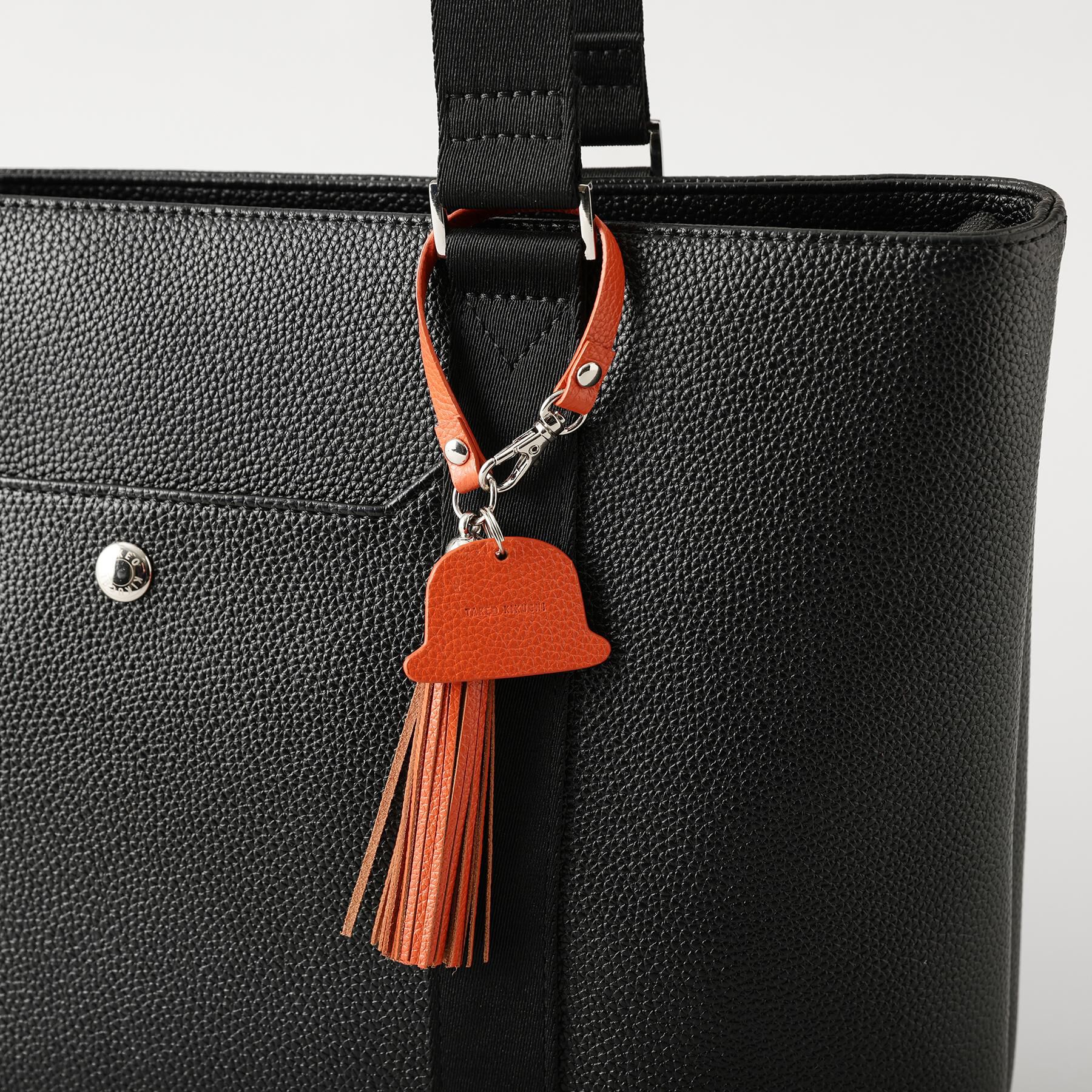 TAKEO KIKUCHI「【シュリンクレザー】ボーラーハットタッセルチャーム」|キーケース|