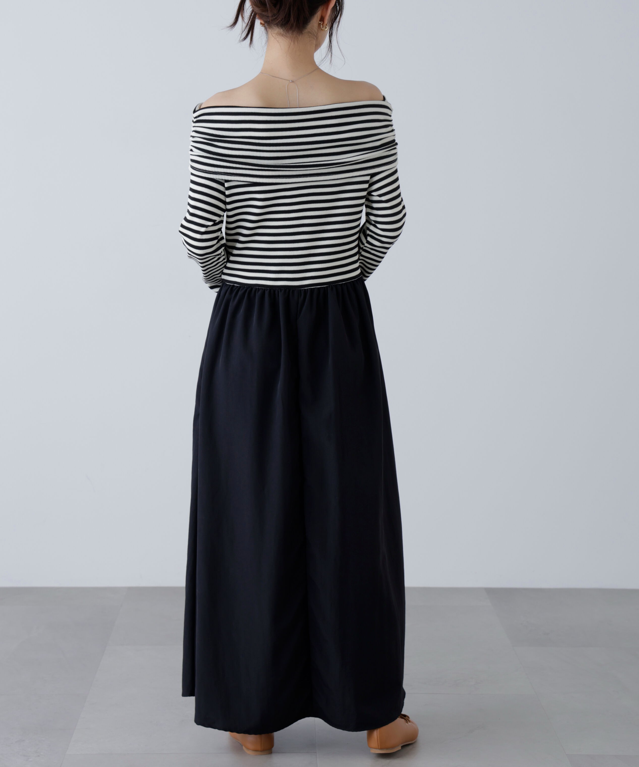  「オフショルドッキングワンピース」|ワンピース|