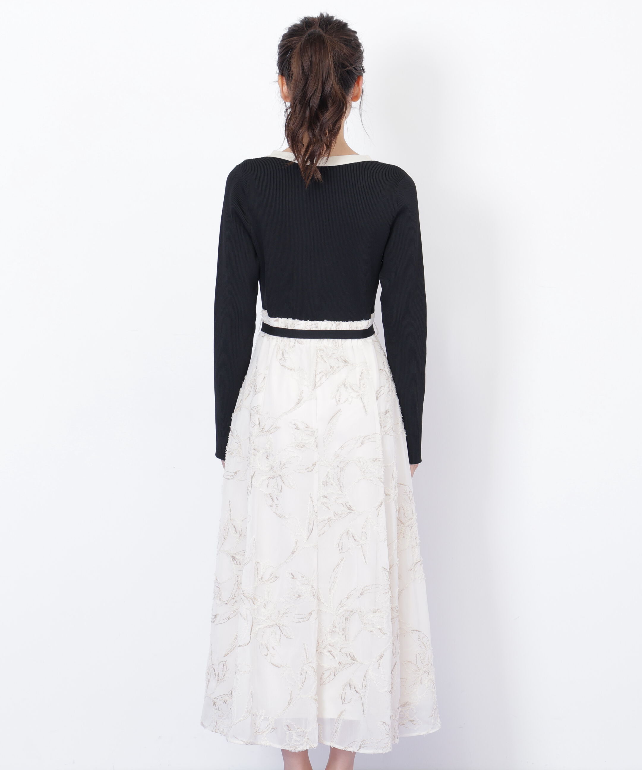  「モール刺繍ドッキングニットワンピース」|ワンピース|