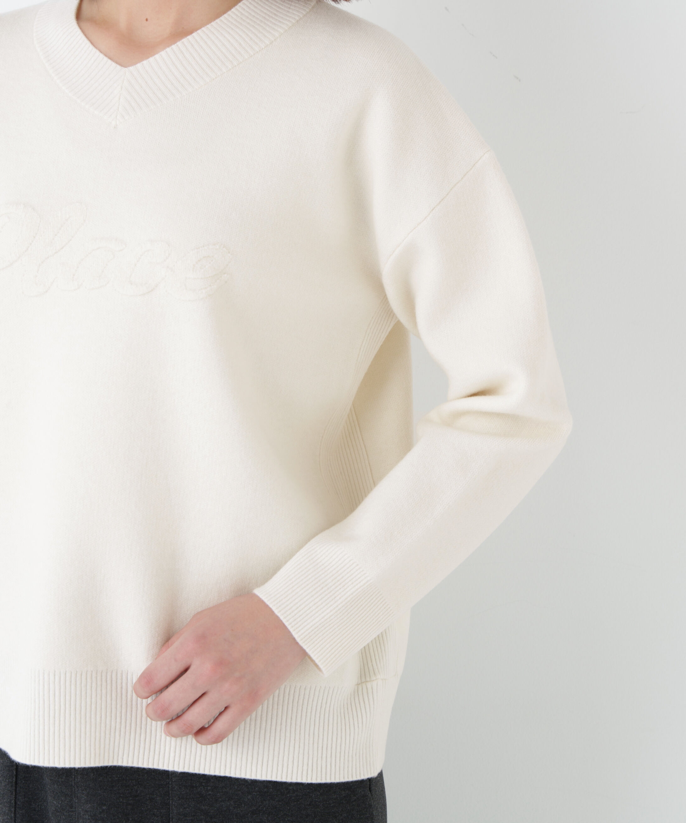  「◆レタードジャガードＶネックニット」|ニット・セーター|