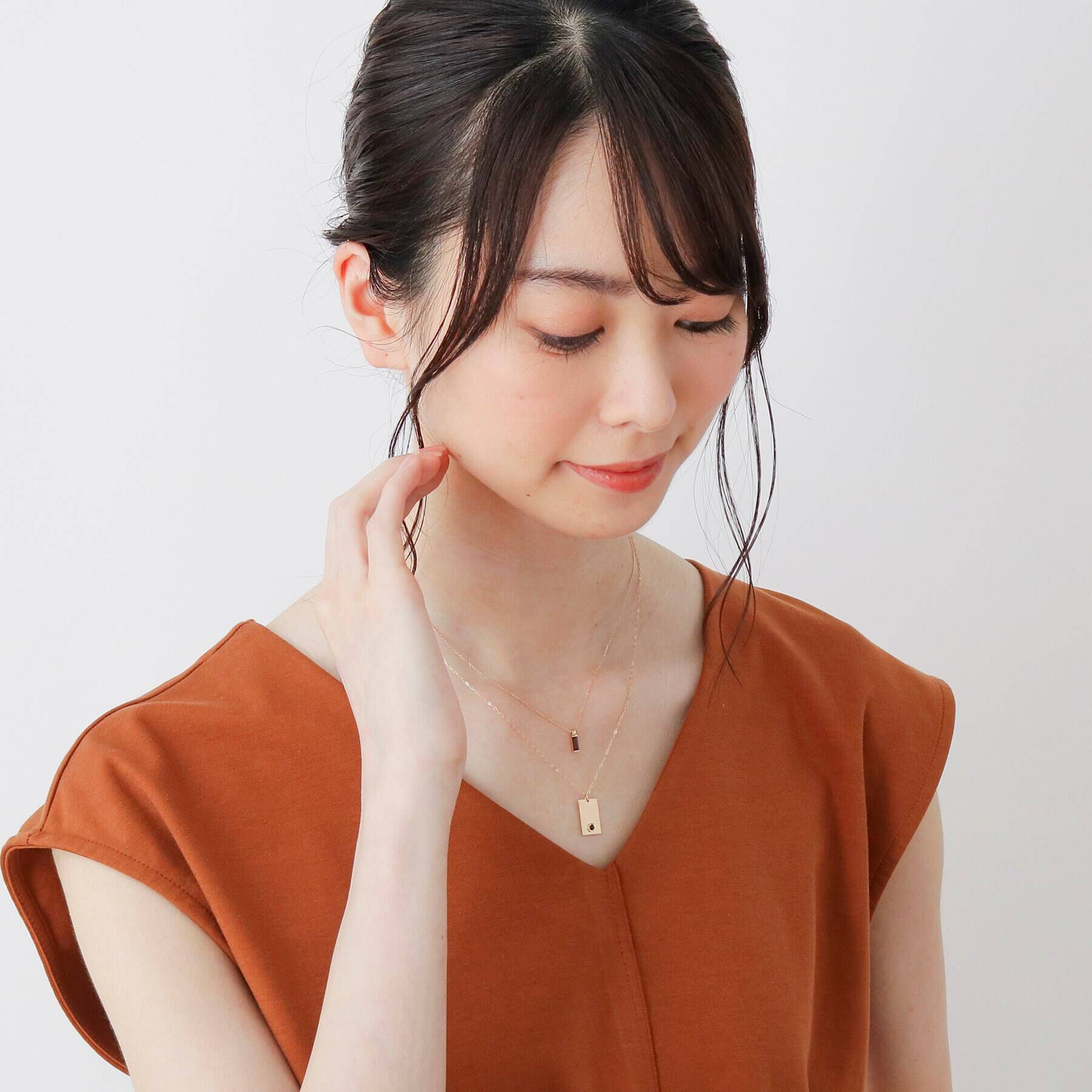 COCOSHNIK「カラーストーン（スモーキークォーツ）スクエアプレート　ネックレス」|ネックレス|