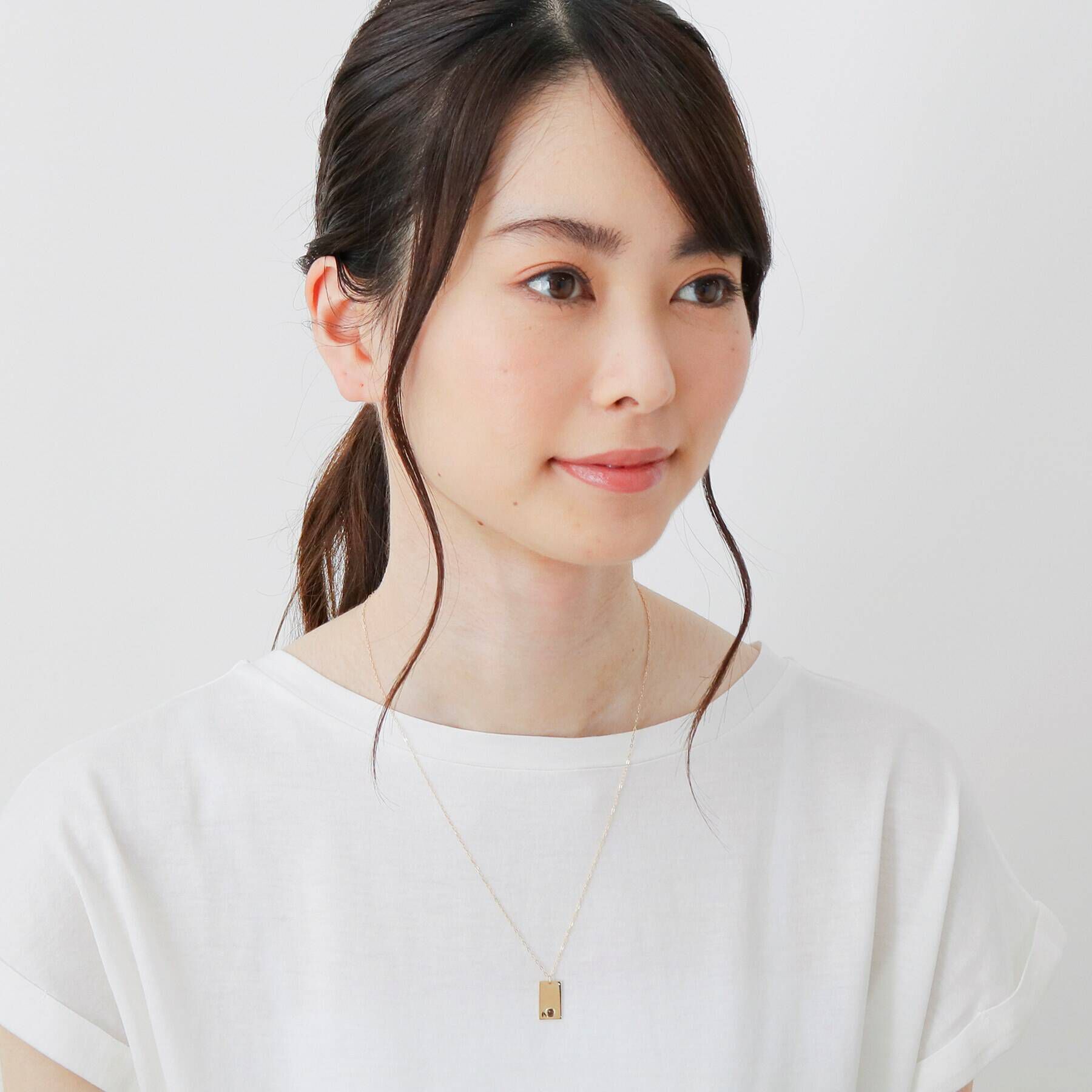 COCOSHNIK「カラーストーン（スモーキークォーツ）スクエアプレート　ネックレス」|ネックレス|