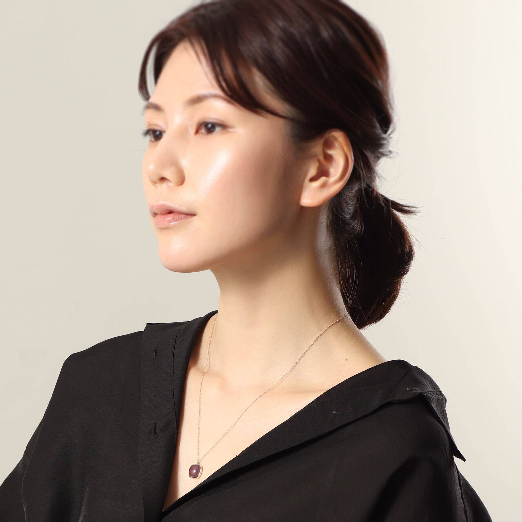 COCOSHNIK「K10パープルカルセドニー クッションカボション ネックレス」|ネックレス|