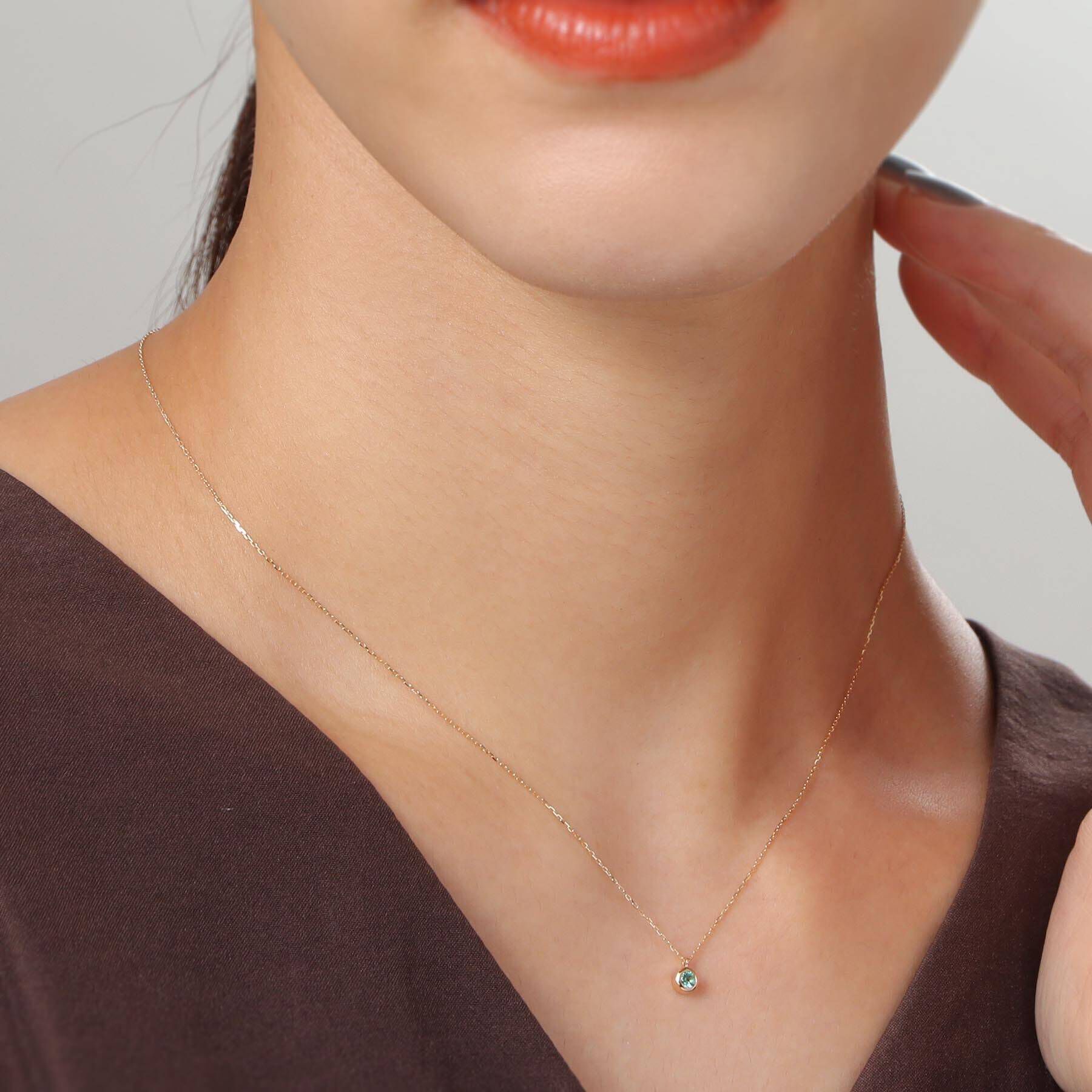 COCOSHNIK「【WEB限定】K10スピリチュアルストーン（エメラルド）ネックレス」|ネックレス|