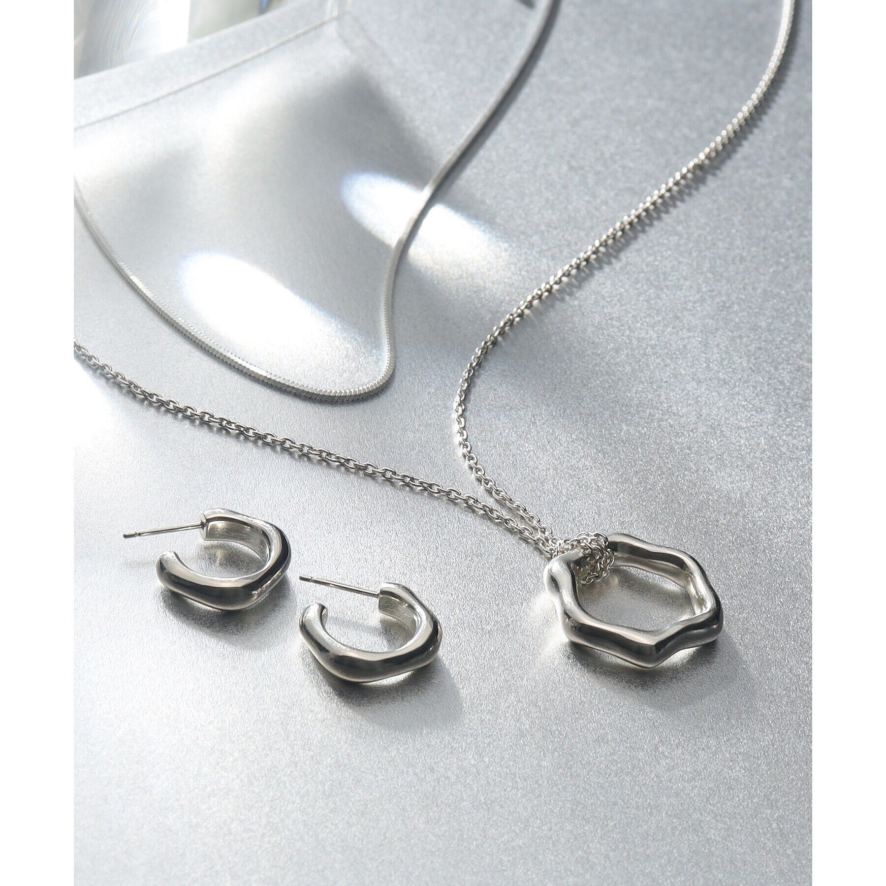 COCOSHNIK ONKITSCH「シルバー デザインチェーン コンパクトネックレス」|ネックレス|