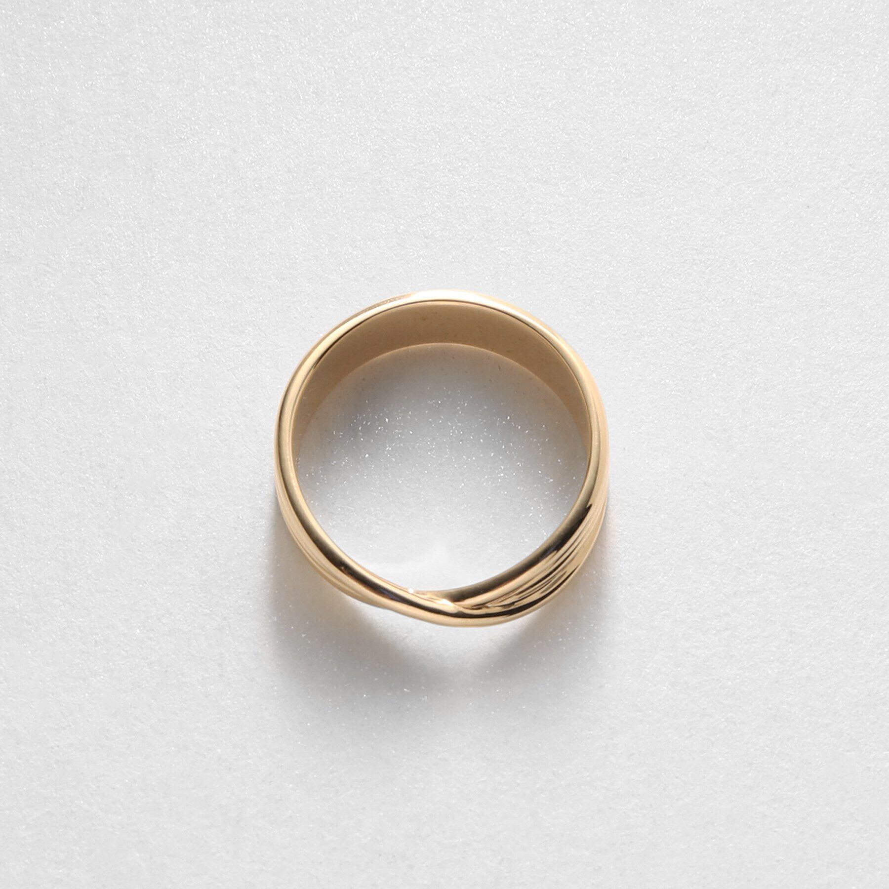 COCOSHNIK「K10ストライプパターンクロス リング」|リング|