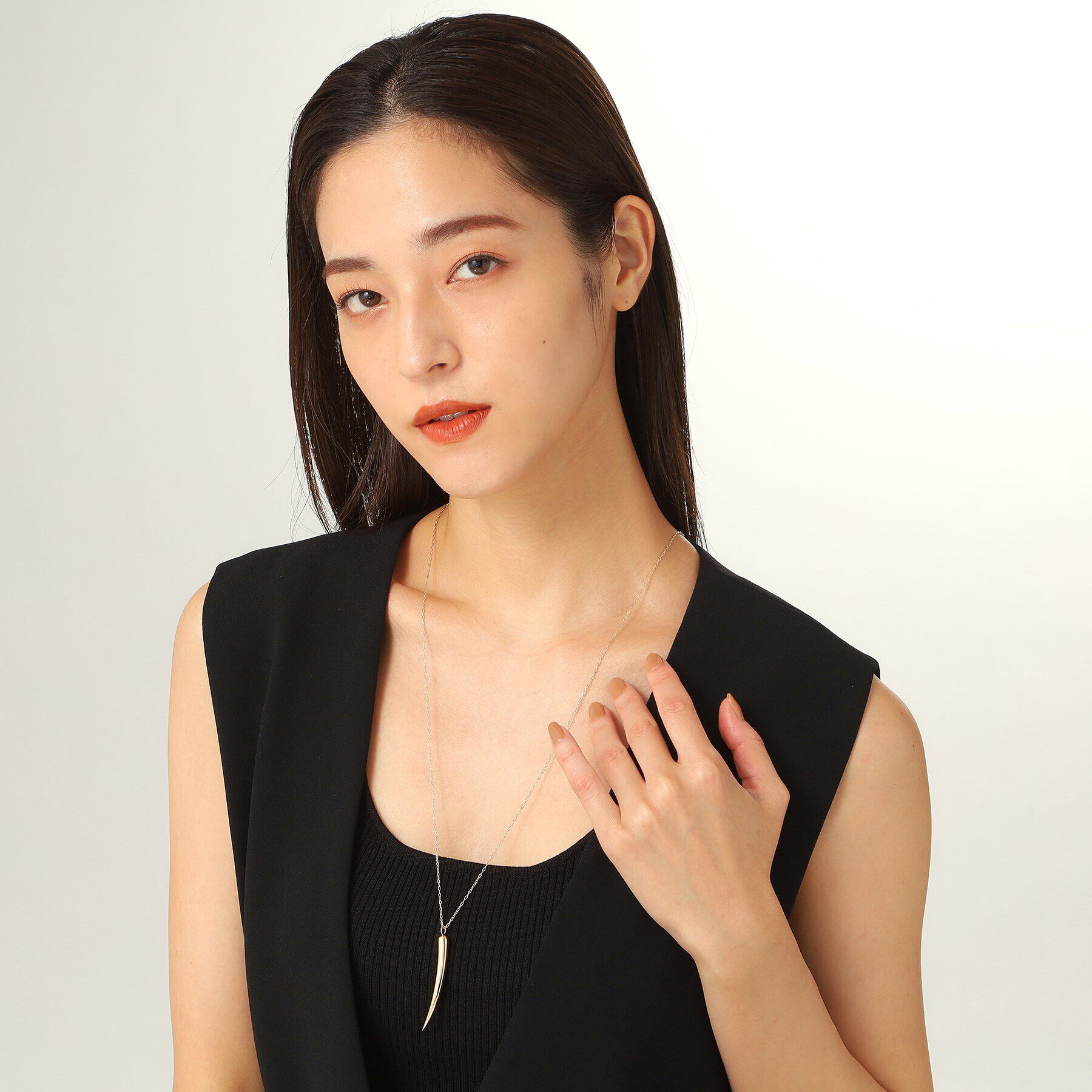 COCOSHNIK「K10中空ホーンモチーフ ネックレス」|ネックレス|