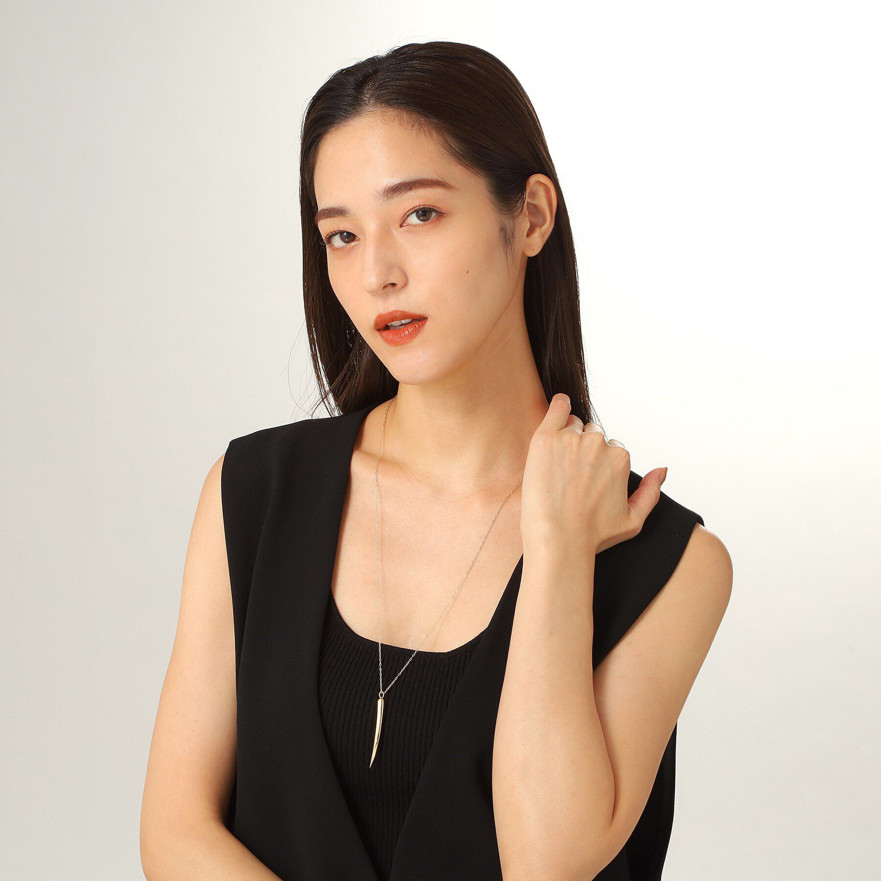 COCOSHNIK「K10中空ホーンモチーフ ネックレス」|ネックレス|