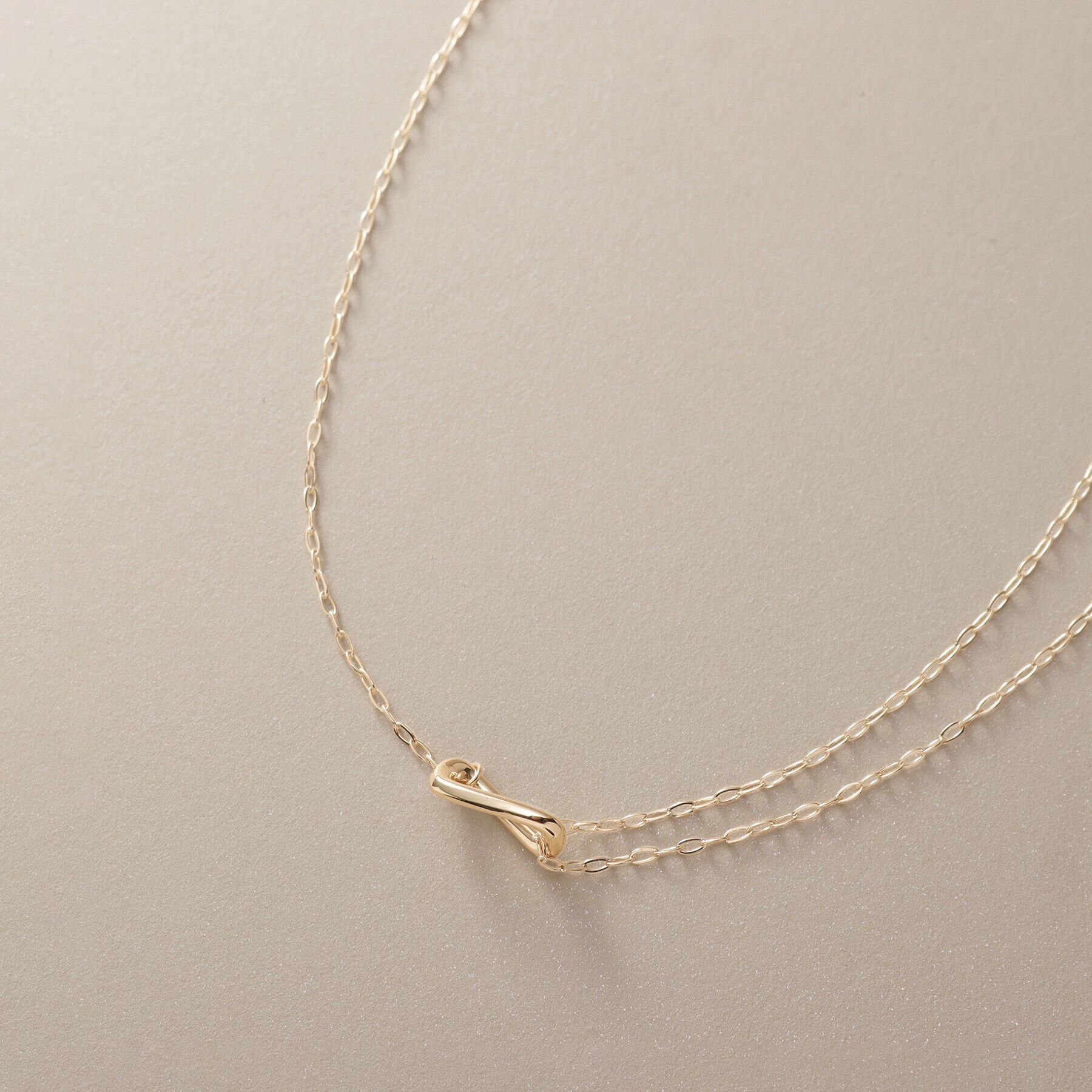 COCOSHNIK「K10S字パーツセパレート ネックレス」|ネックレス|