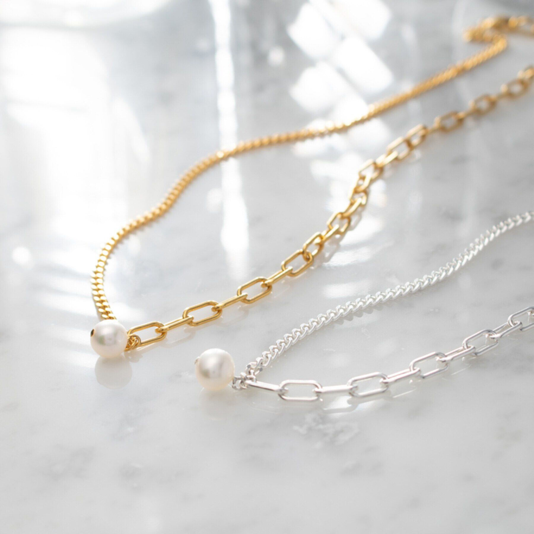 COCOSHNIK ONKITSCH「シルバー ミックスチェーン ケーブル・カーブ パールネックレス GP」|ネックレス|