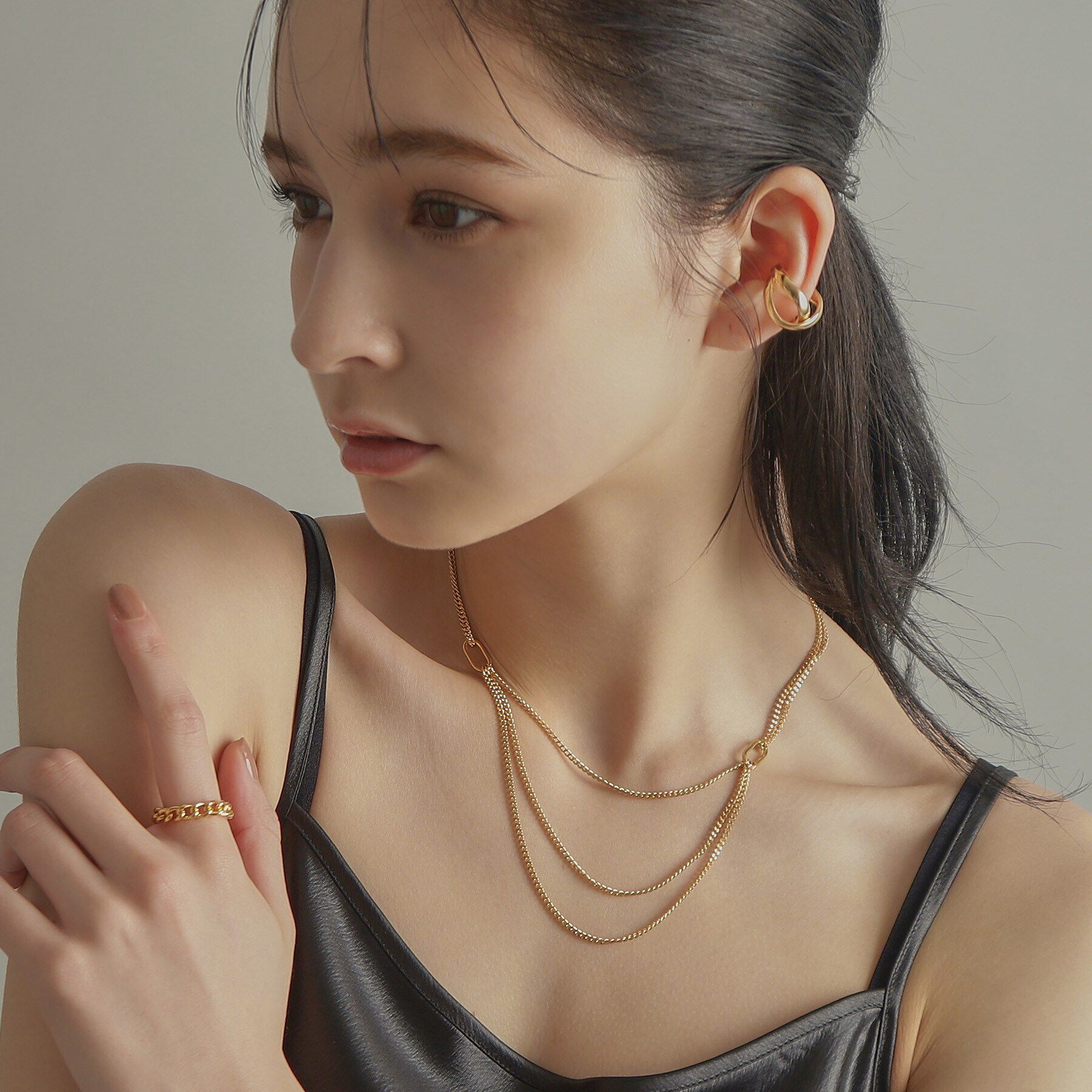 COCOSHNIK ONKITSCH「シルバー カーブチェーン ビブネックレス GP」|ネックレス|