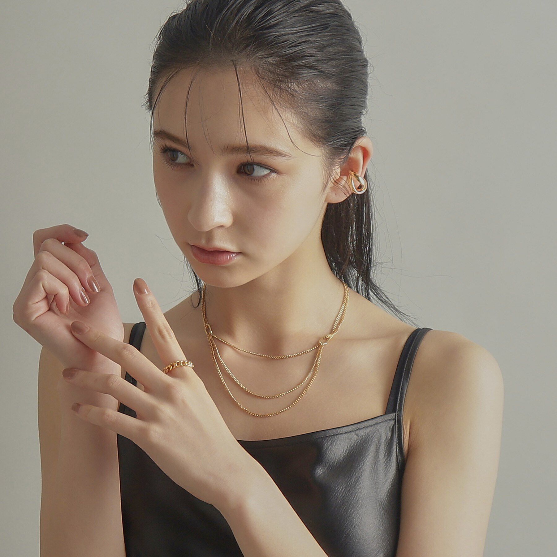 COCOSHNIK ONKITSCH「シルバー カーブチェーン ビブネックレス GP」|ネックレス|