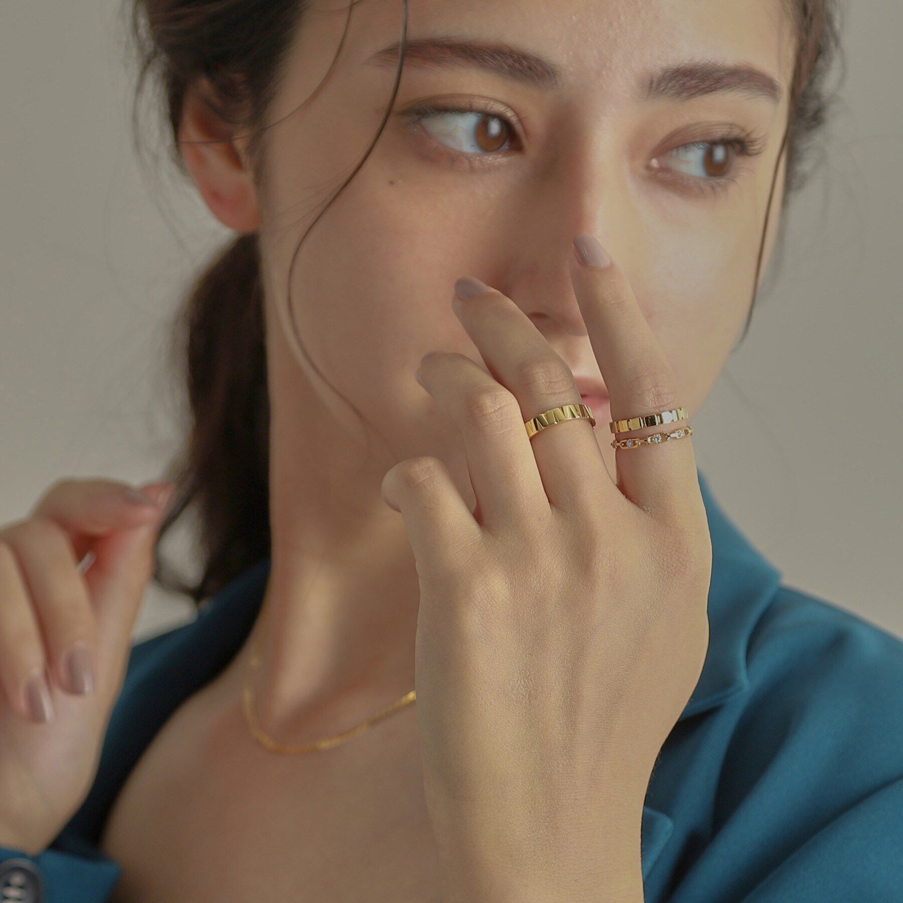 COCOSHNIK「K18トライアングルカービング リング」|リング|