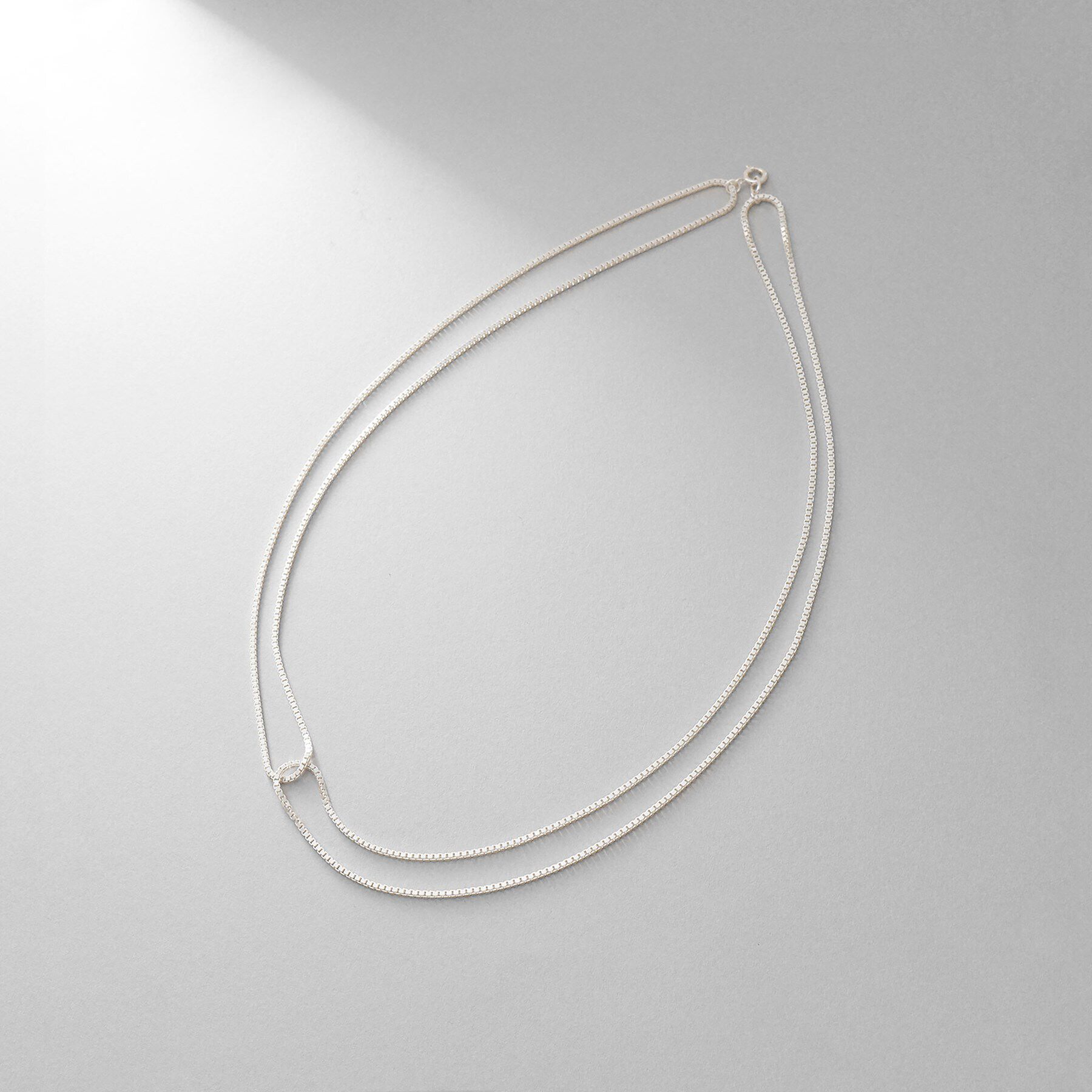 COCOSHNIK ONKITSCH「シルバー ベネチアン クロスネックレス」|ネックレス|