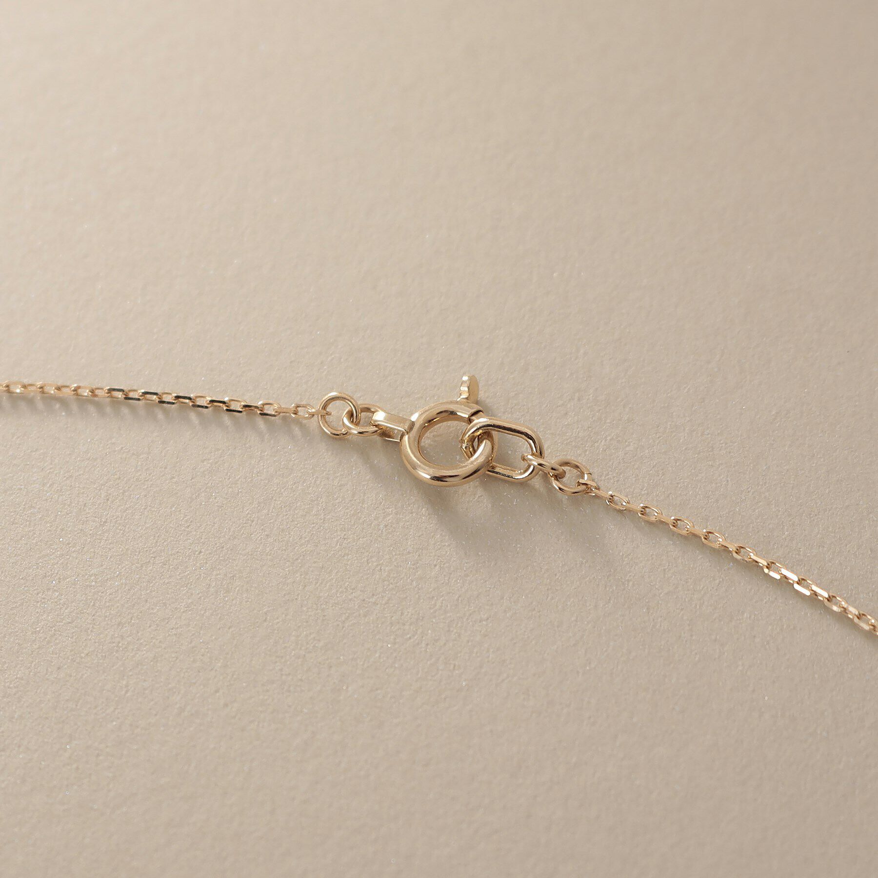 COCOSHNIK「K10【サステナブル】モアサナイトランダムパヴェスクエア ネックレス」|ネックレス|