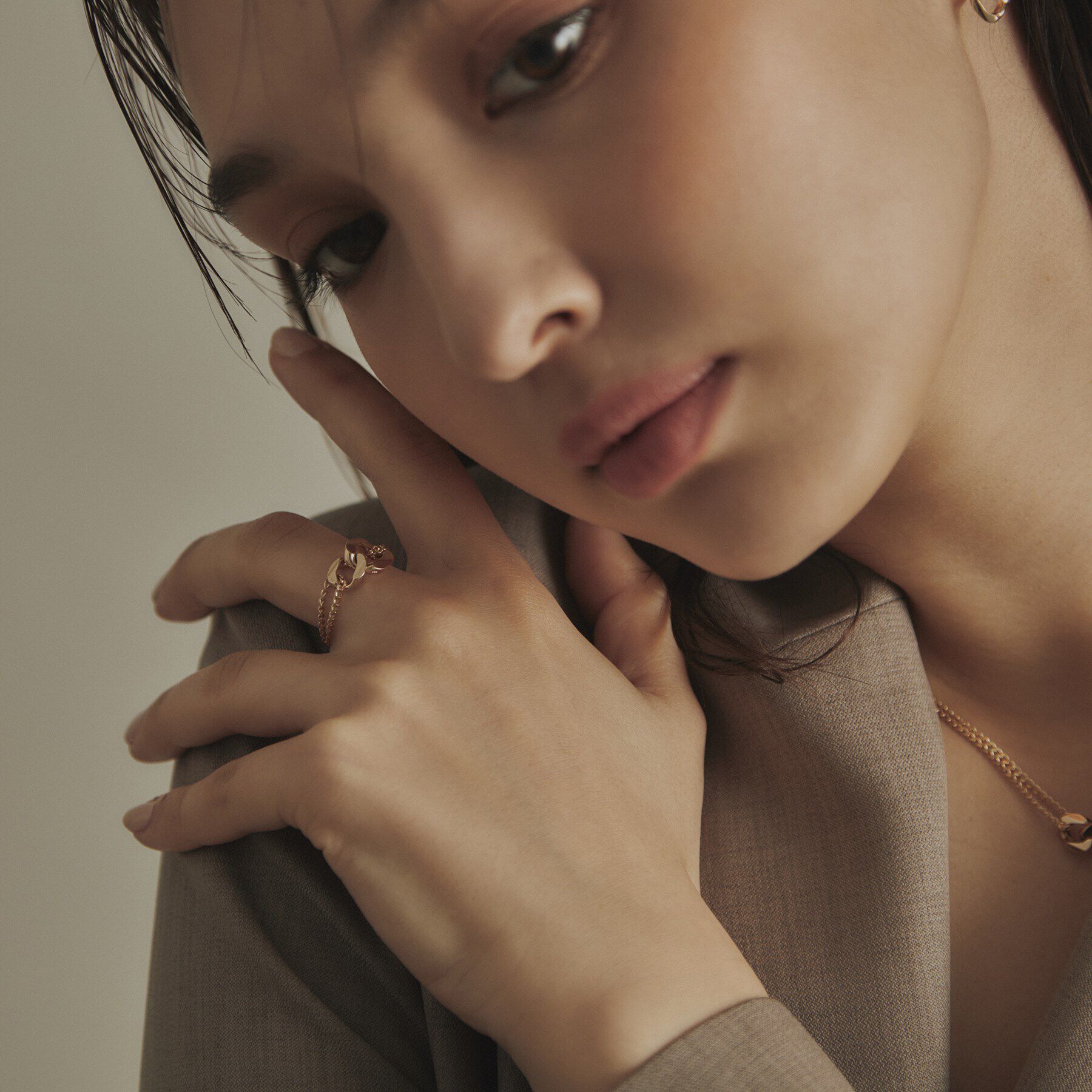 COCOSHNIK「K10キヘイモチーフダブルチェーン リング大」|リング|