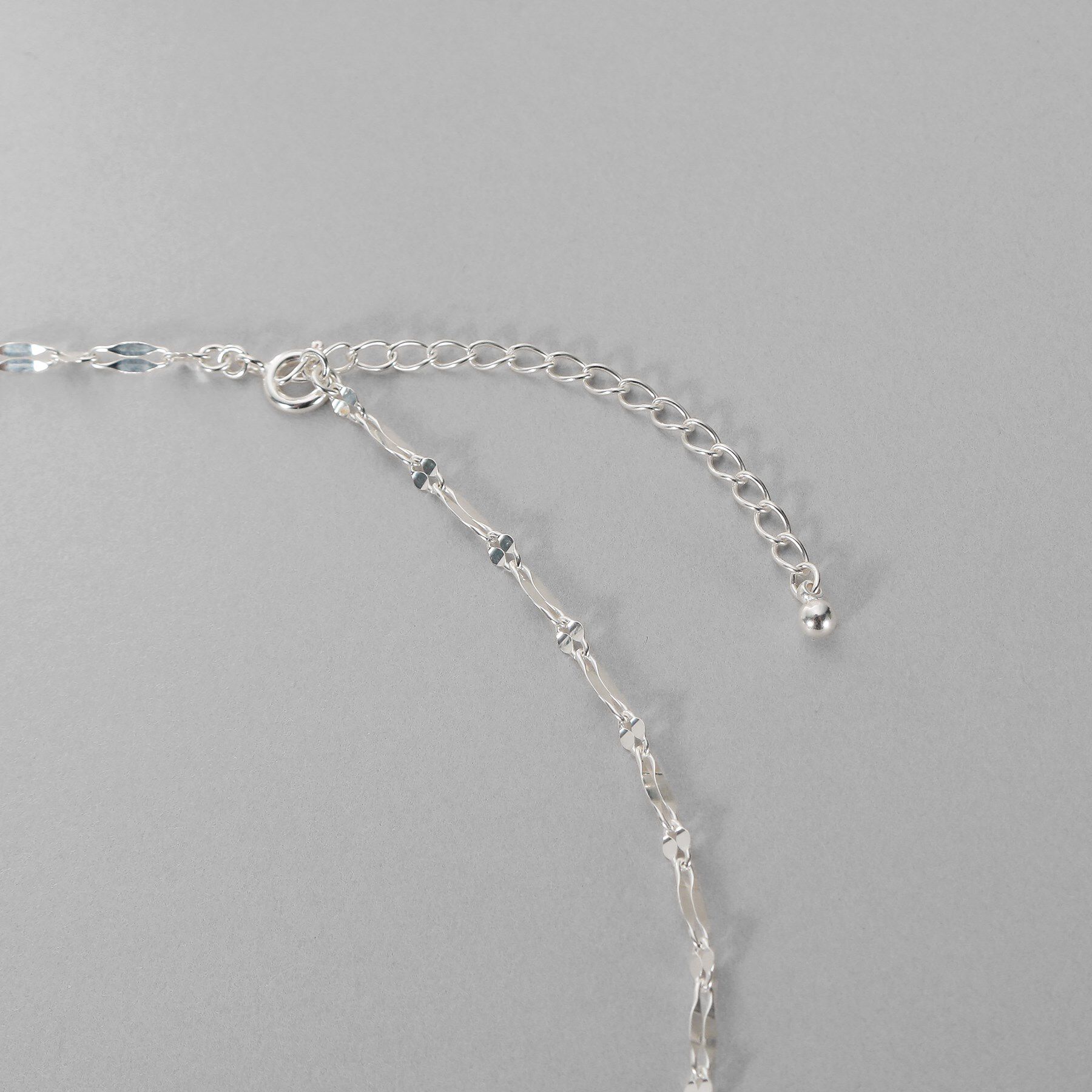 COCOSHNIK ONKITSCH「シルバー デザインチェーン デュアルペタルネックレス（38ｃｍ）」|ネックレス|