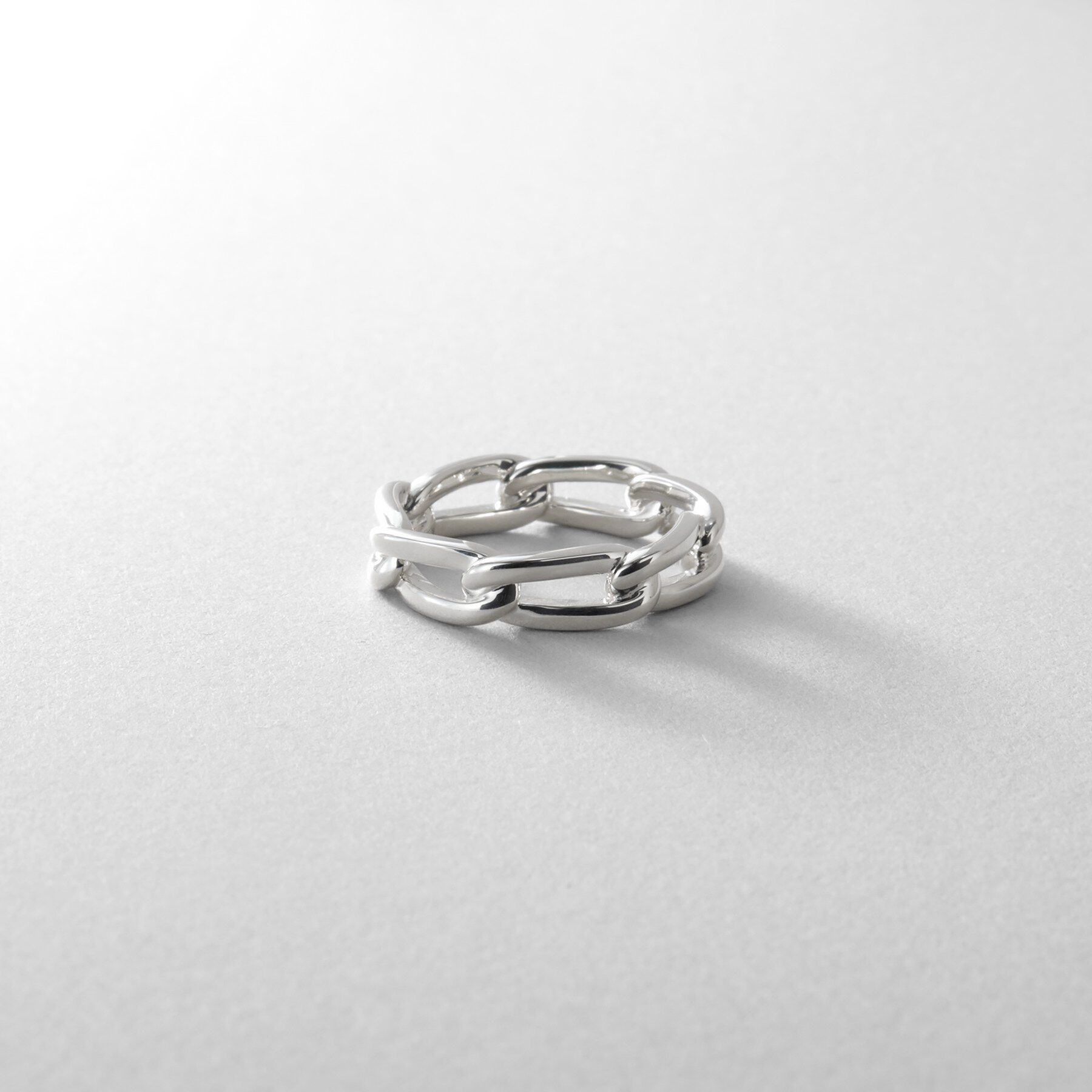 COCOSHNIK ONKITSCH「シルバー ロングカーブチェーンモチーフリング（16号、18号）」|リング|シルバー(600)