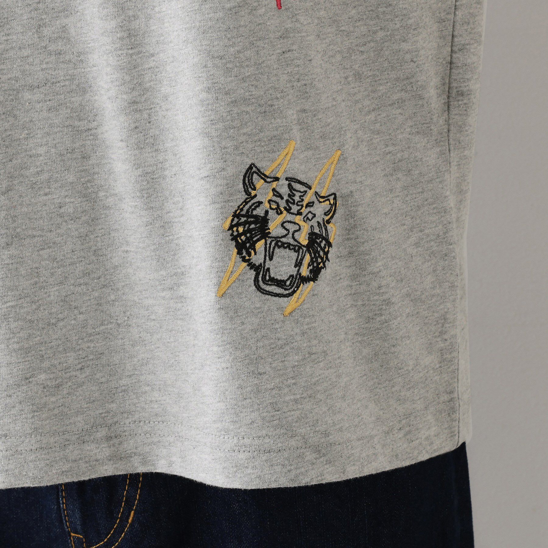 Dessin「【ユニセックス/リンクコーデ】刺繍Tシャツ」|Tシャツ・カットソー|