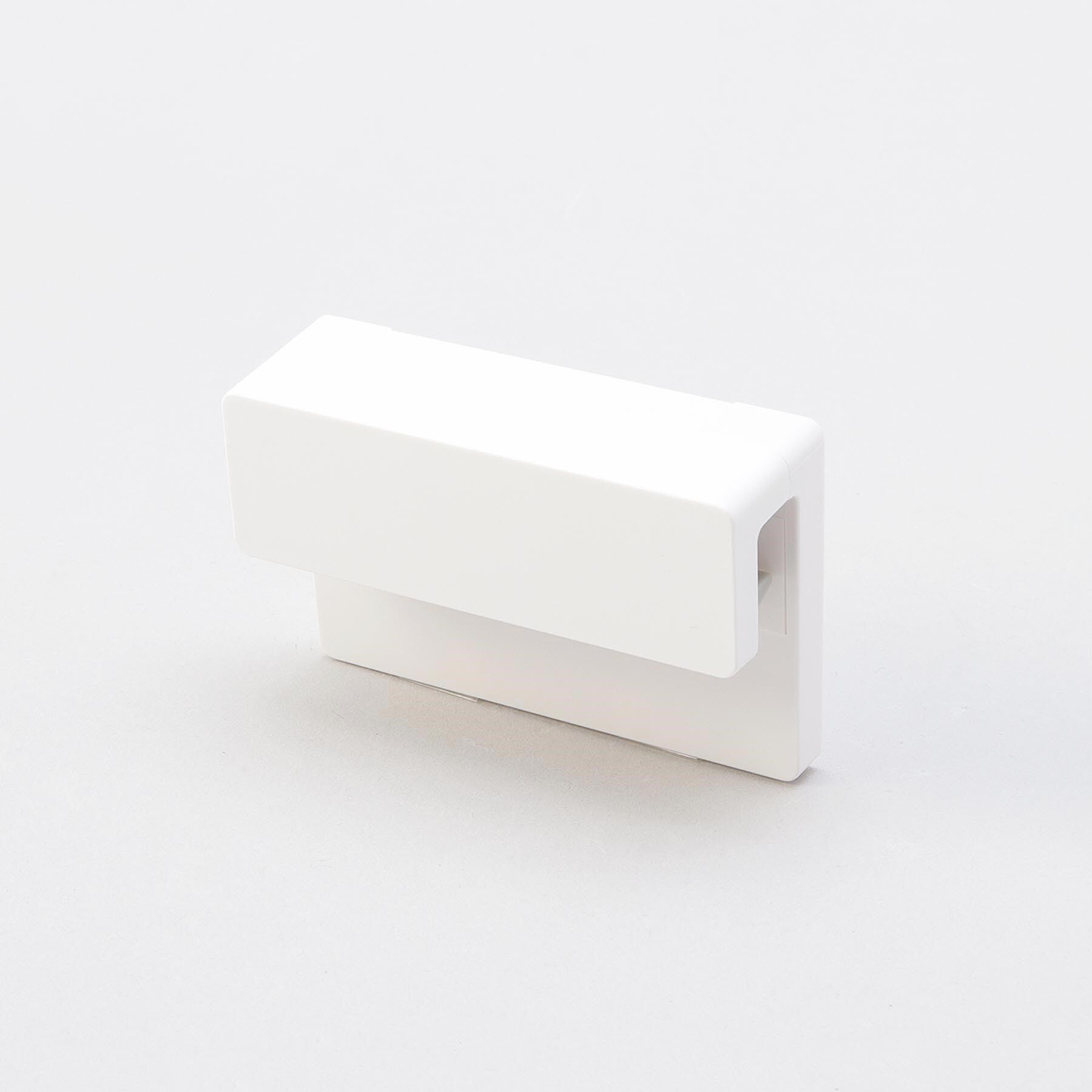 212 KITCHEN STORE「フィルムフック差し込み式歯ブラシ＆チューブホルダー Ｗ9 WH 山崎実業 ＜tower タワー＞」|食器・キッチングッズ|