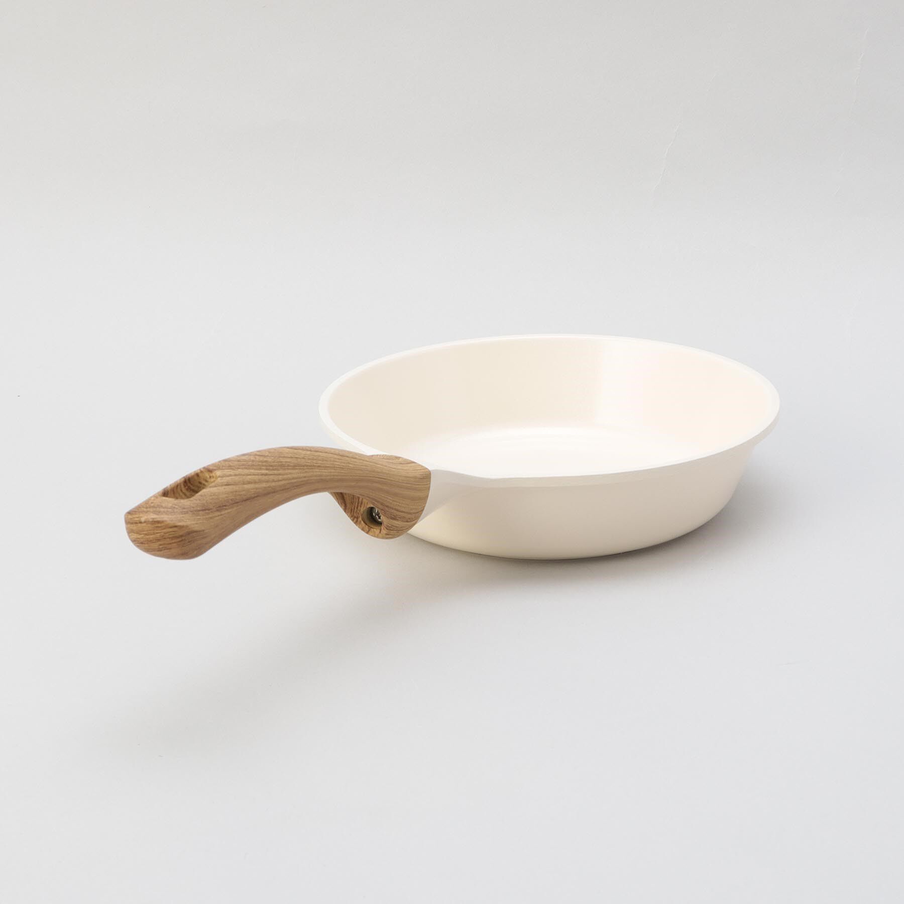 212 KITCHEN STORE「HANAKOセラミックフライパン 20cm」|食器・キッチングッズ|