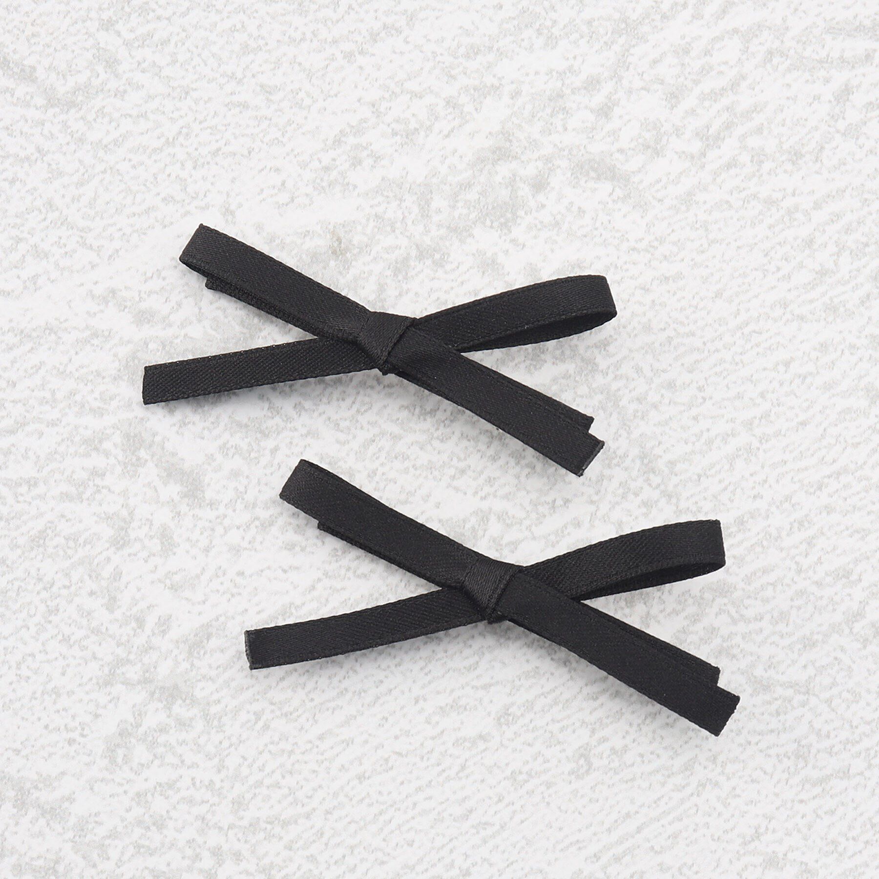 Grandedge「ヘアクリップ サテン スリム リボン 2個セット」|その他|ﾌﾞﾗｯｸ(019)