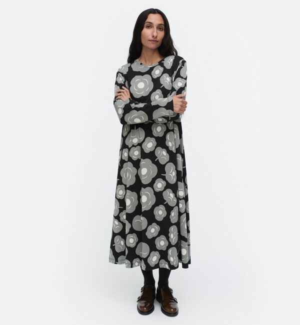 Marimekko「Lehtokielo Tumma ワンピース」|ワンピース|ブラック&times;グレー
