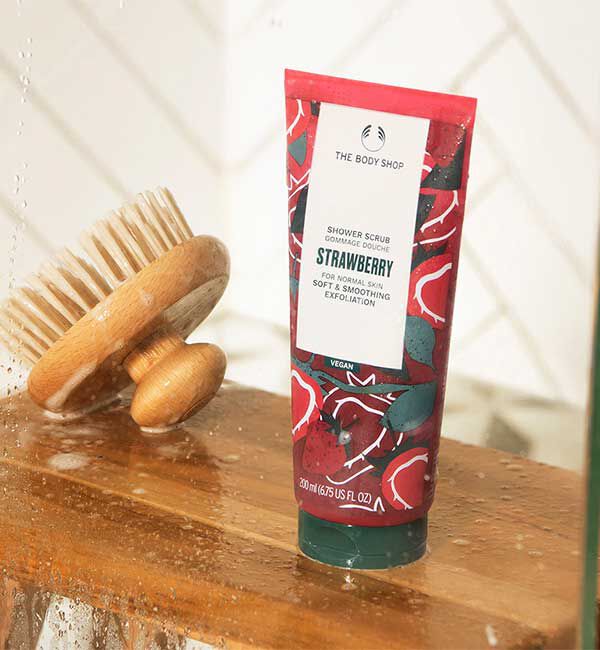 THE BODY SHOP「シャワースクラブ ST 200mL（香り：ストロベリー）」|マッサージ・ボディスクラブ|