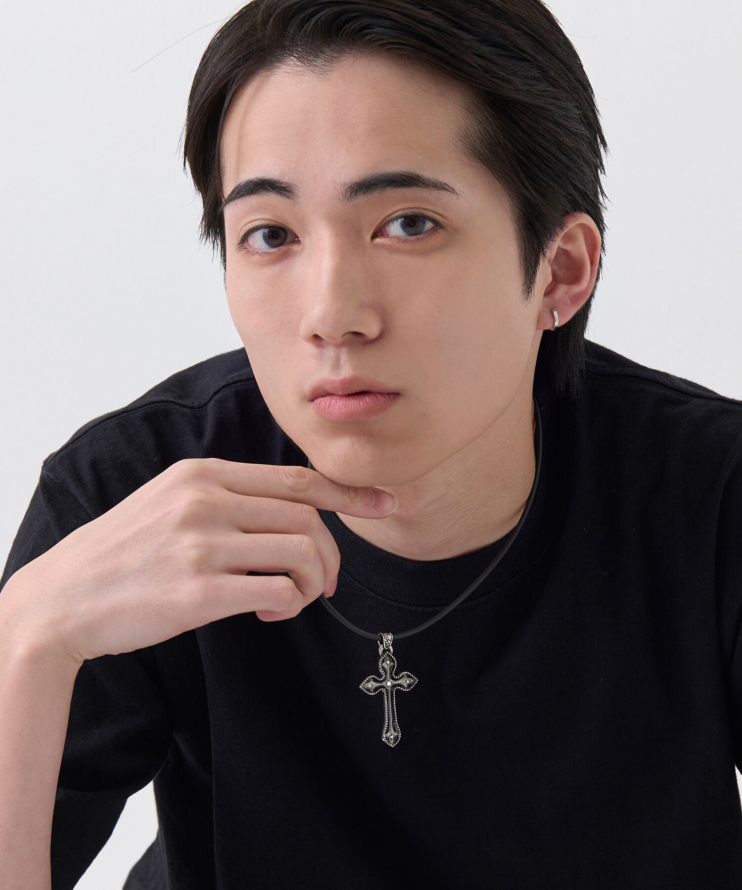 jupiter BLACK LABEL「ダイアモンドシルバークロスペンダント/コードネックレス　ブラック」|ネックレス|