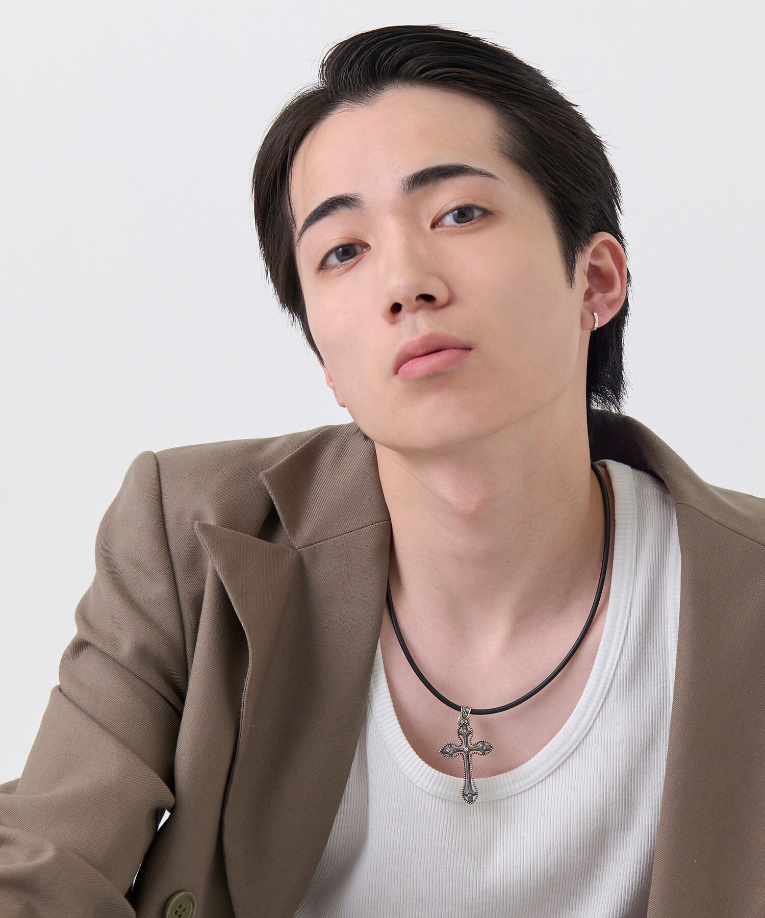 jupiter BLACK LABEL「ダイアモンドシルバークロスペンダント/コードネックレス　ブラック」|ネックレス|