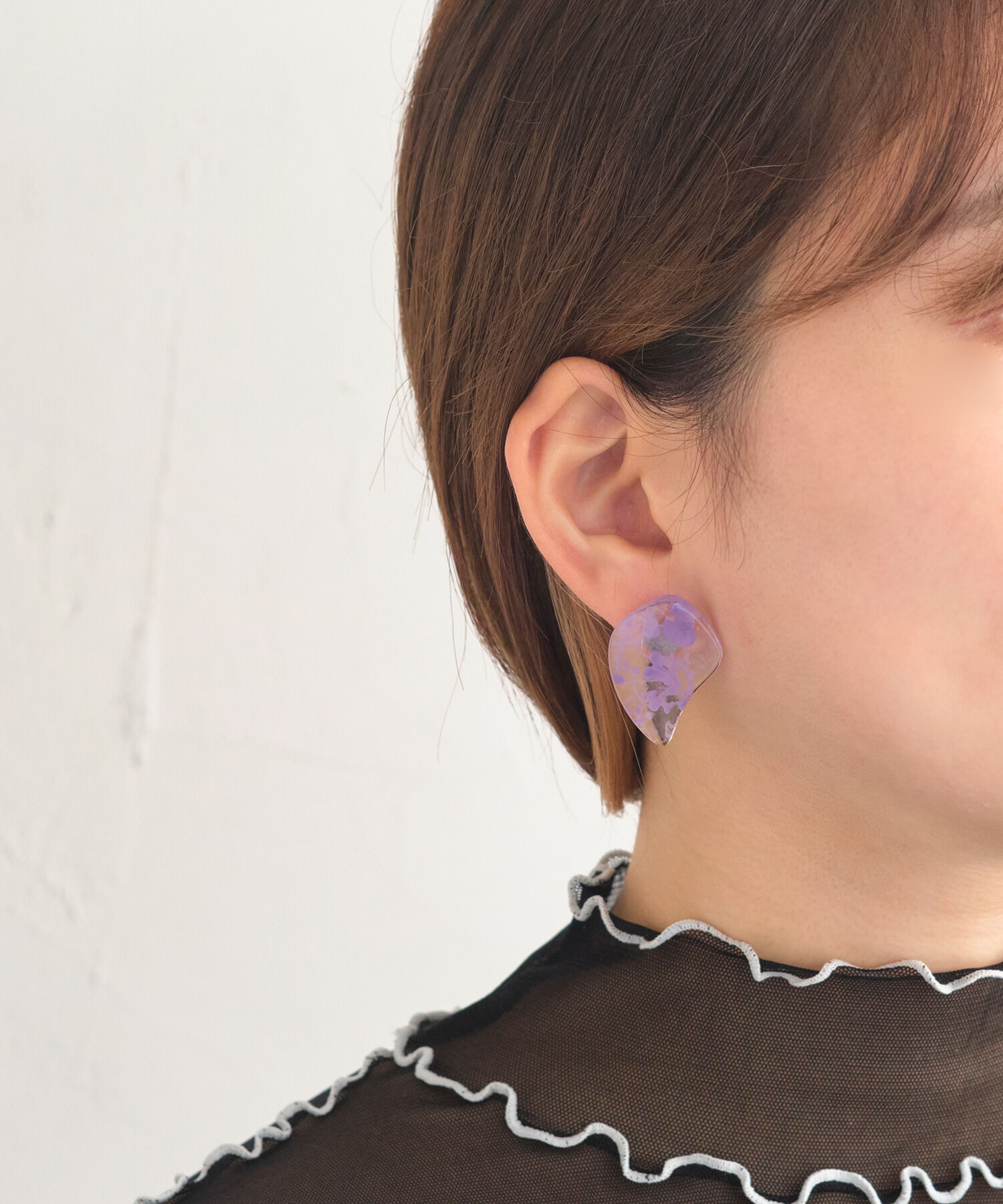 Phoebe+「【sfy】marble stone pairイヤリング　ベージュ&times;パープル」|イヤリング|