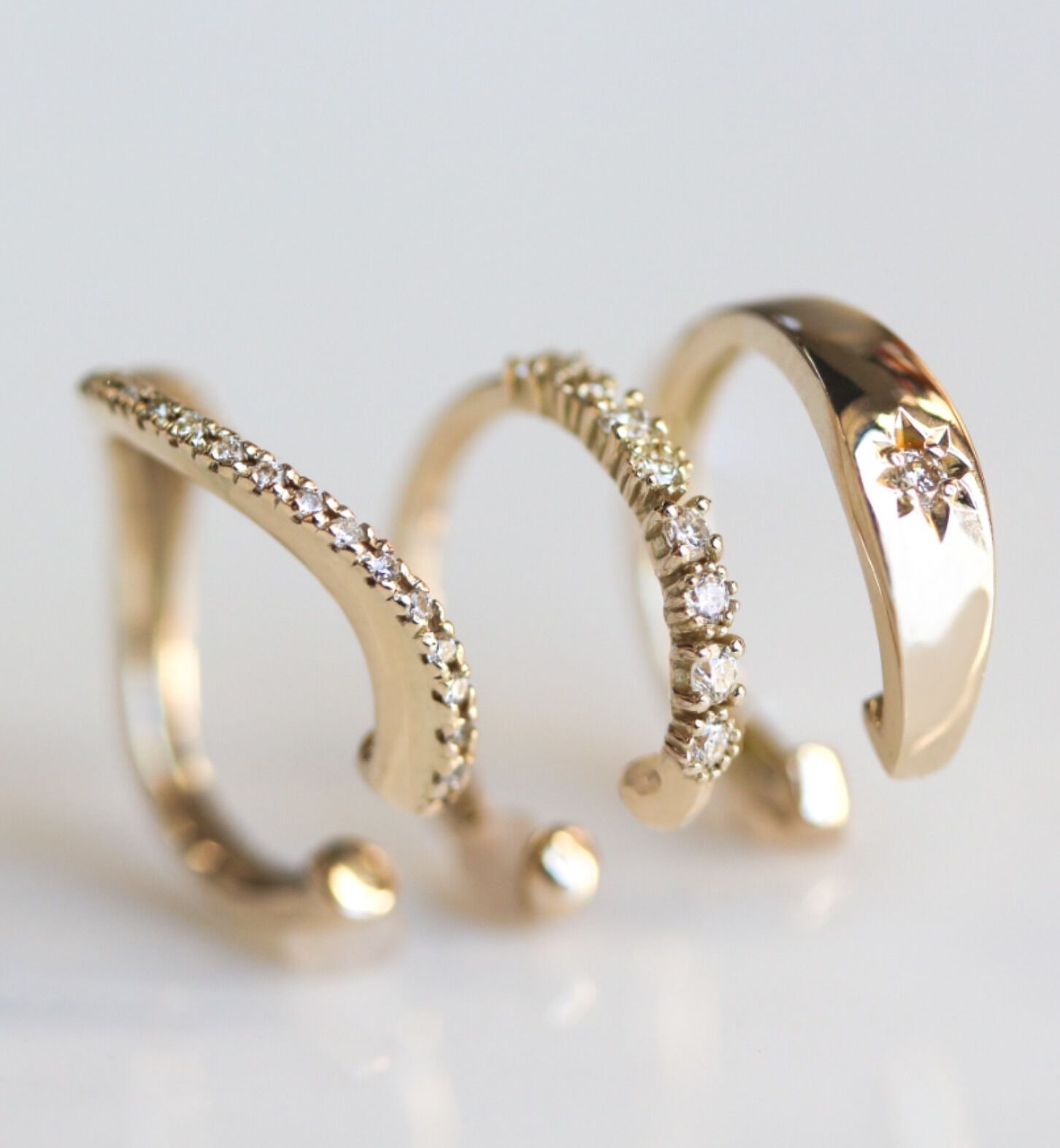  「ダイヤモンド カーブ シリウス イヤーカフ | K10YG 【片耳用】」|イヤーカフ|