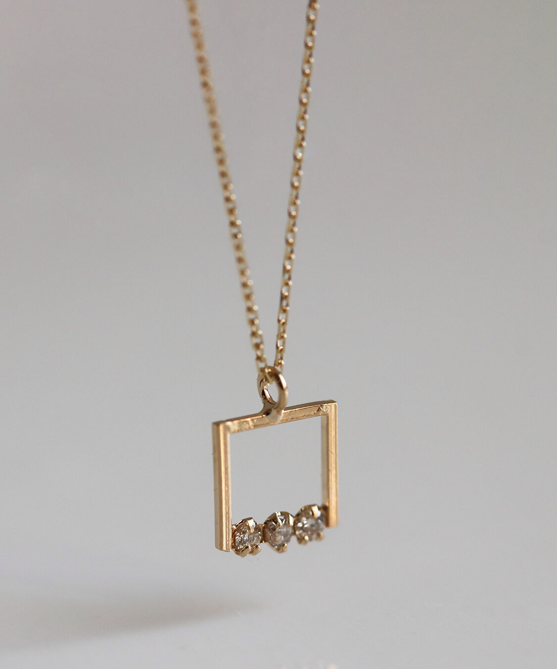  「ダイヤモンド スクエア ネックレス | K10YG」|ネックレス|