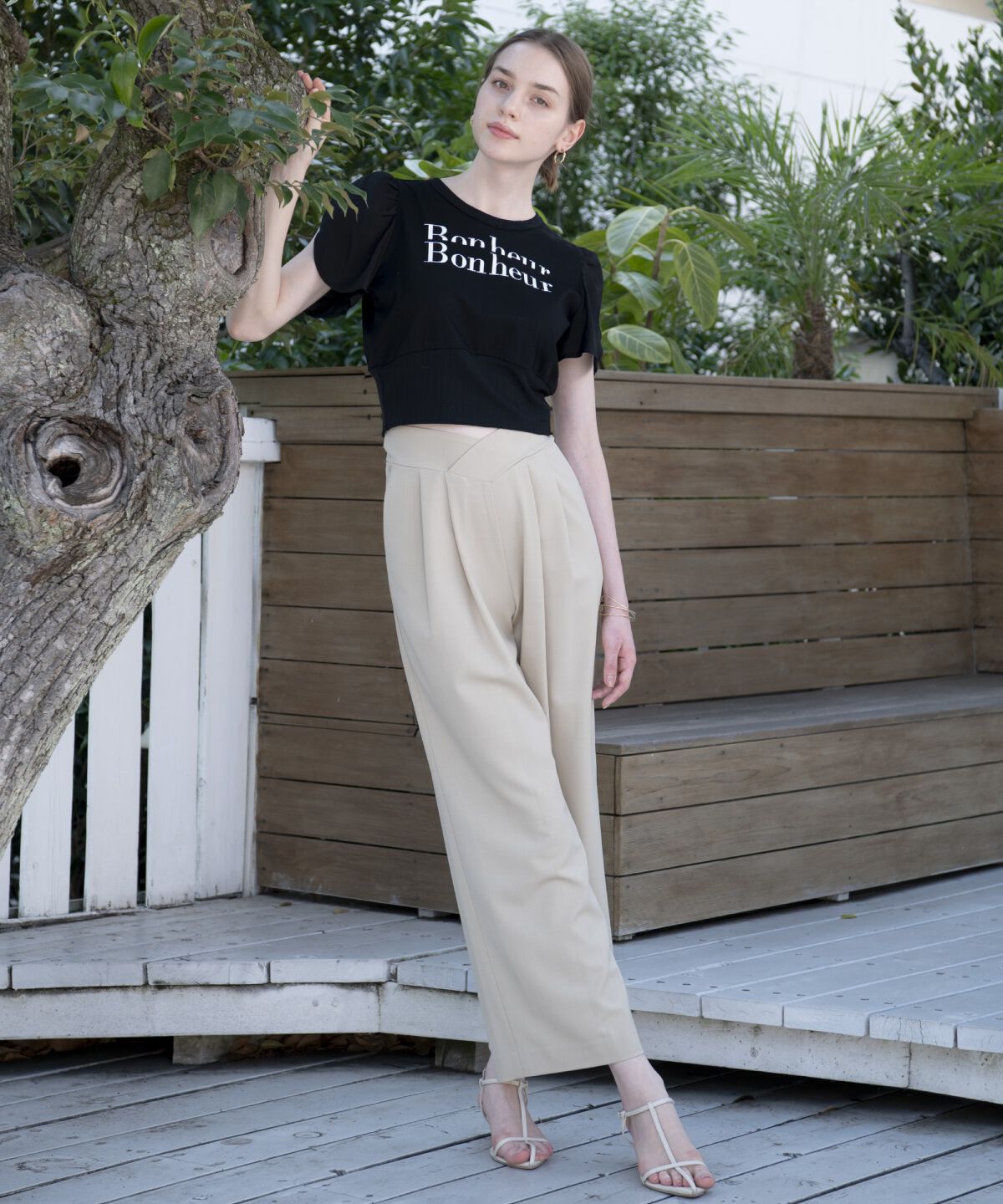 アンドクチュール「クロップドロゴTシャツ」|Tシャツ・カットソー|