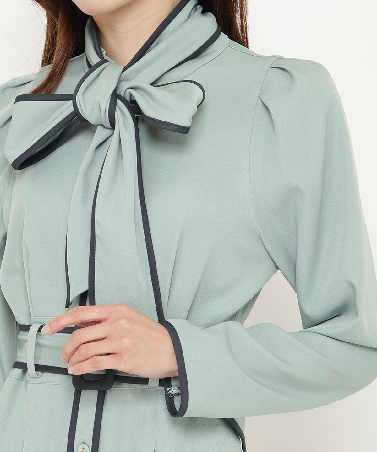 アンドクチュール「配色パイピングボウタイ付きワンピース」|ワンピース|