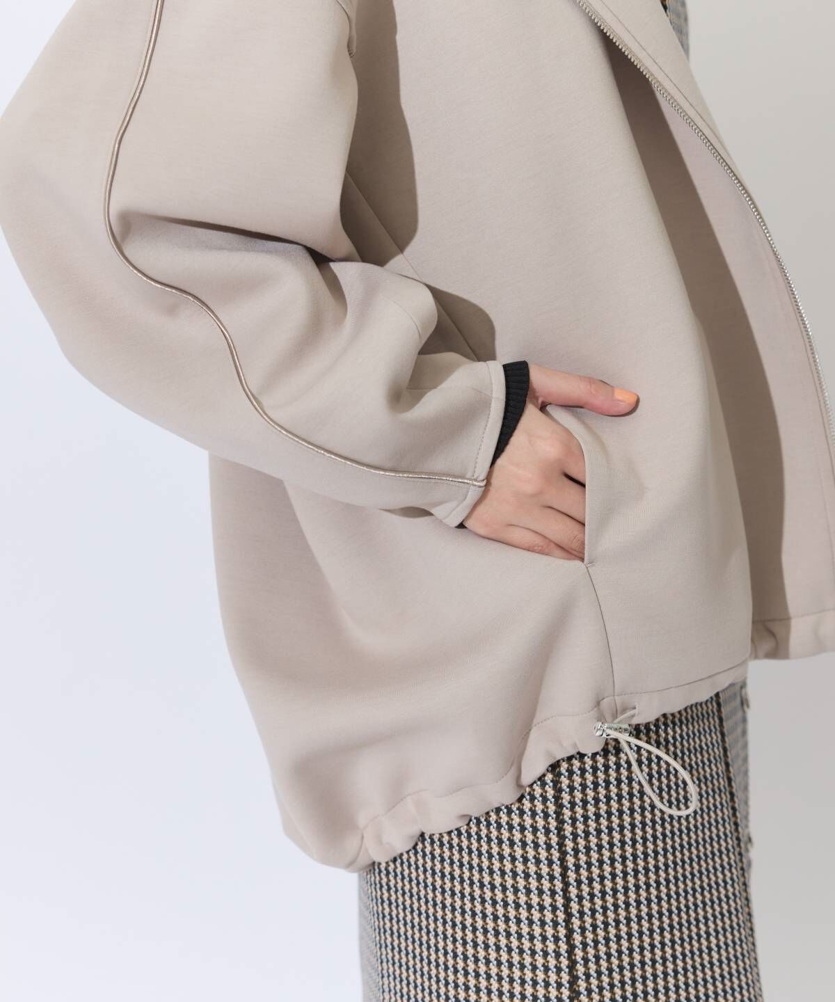 アンドクチュール「ダンボールポンチフーディーブルゾン」|ブルゾン・スタジャン|