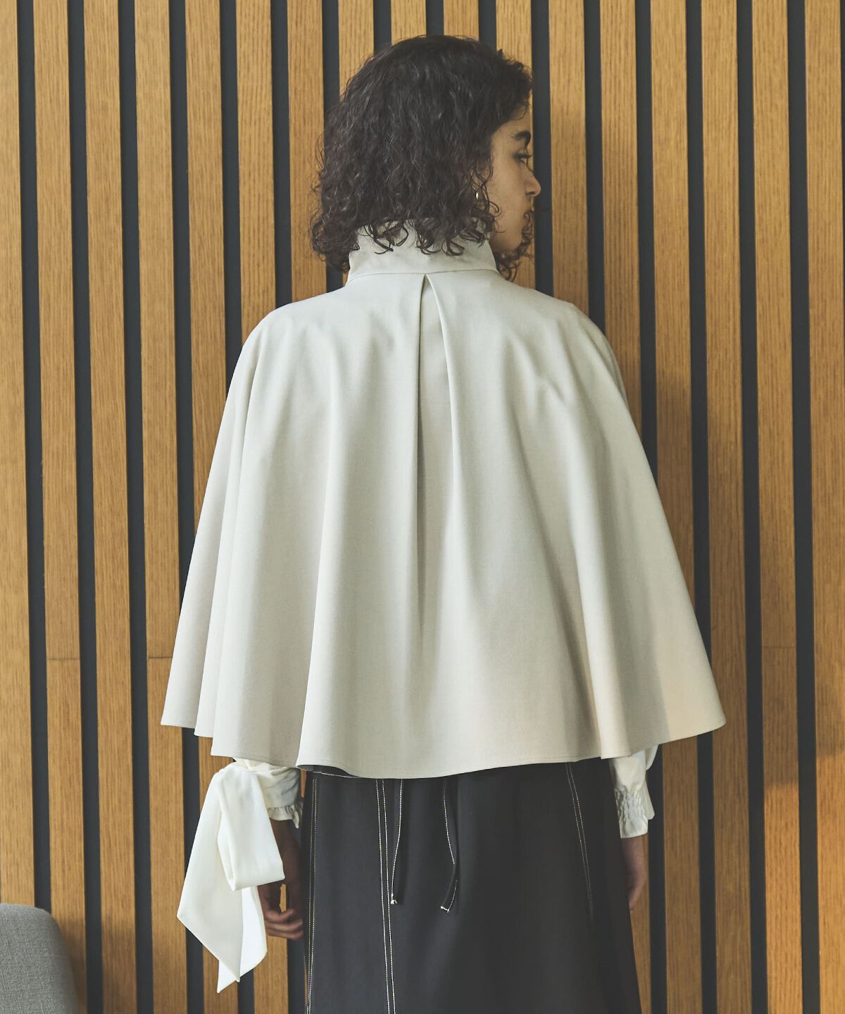 アンドクチュール「ショートケープコート」|その他|