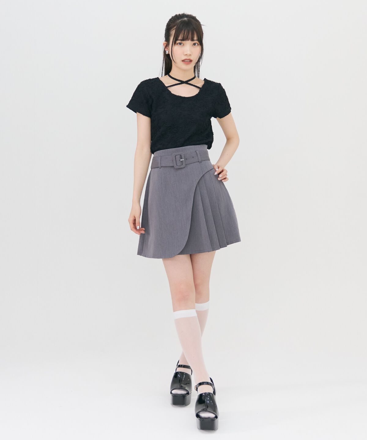 REDYAZEL「3DフラワーレースコンパクトTシャツ」|Tシャツ・カットソー|