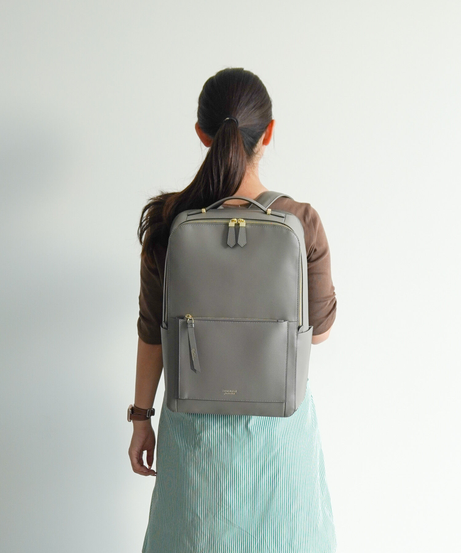 Jewelna Rose「Jewelna Rose ウェールズ リュック B4サイズ 15.6インチ収納 本革 11975」|リュック|