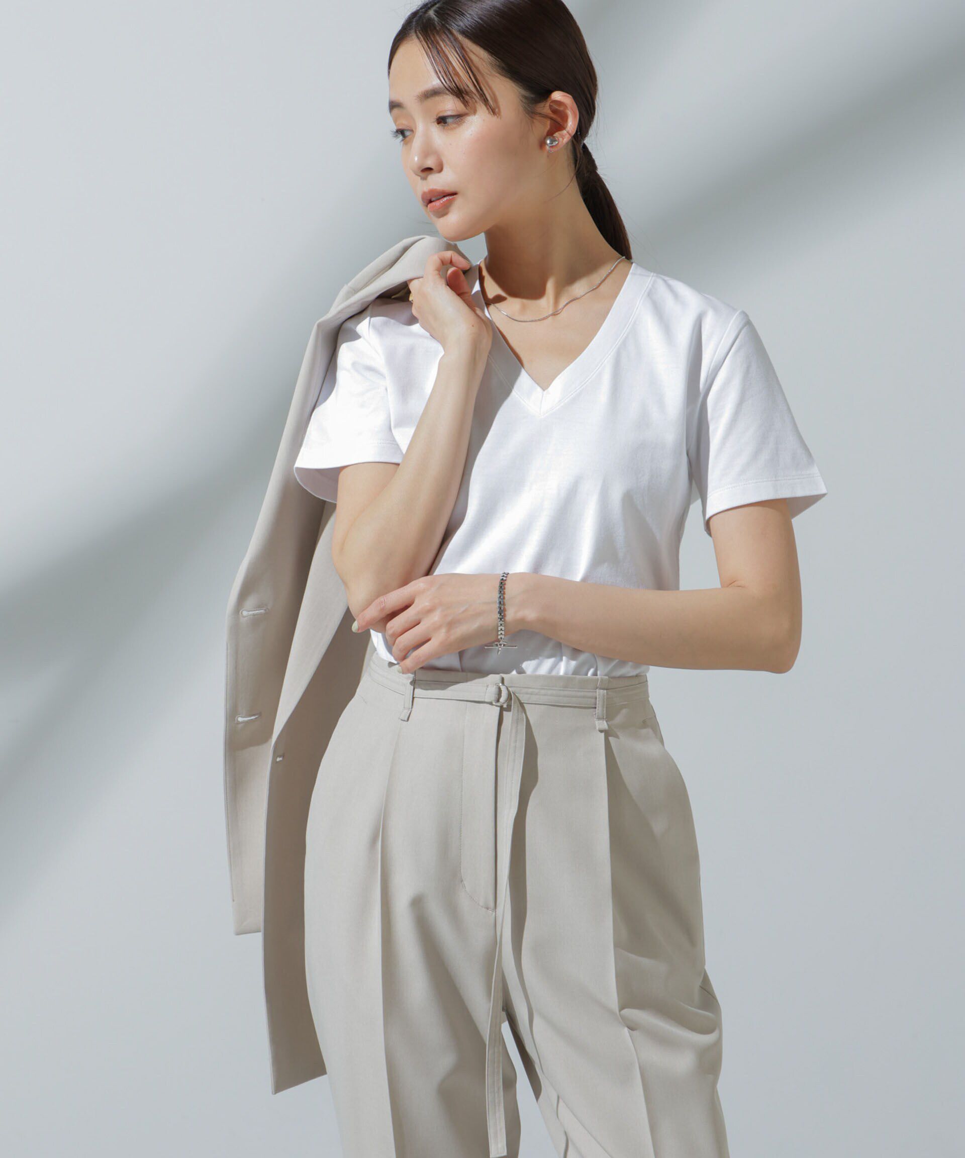 nano･universe「Anti Soaked(R) 汗染み防止 VネックTシャツ」|Tシャツ・カットソー|