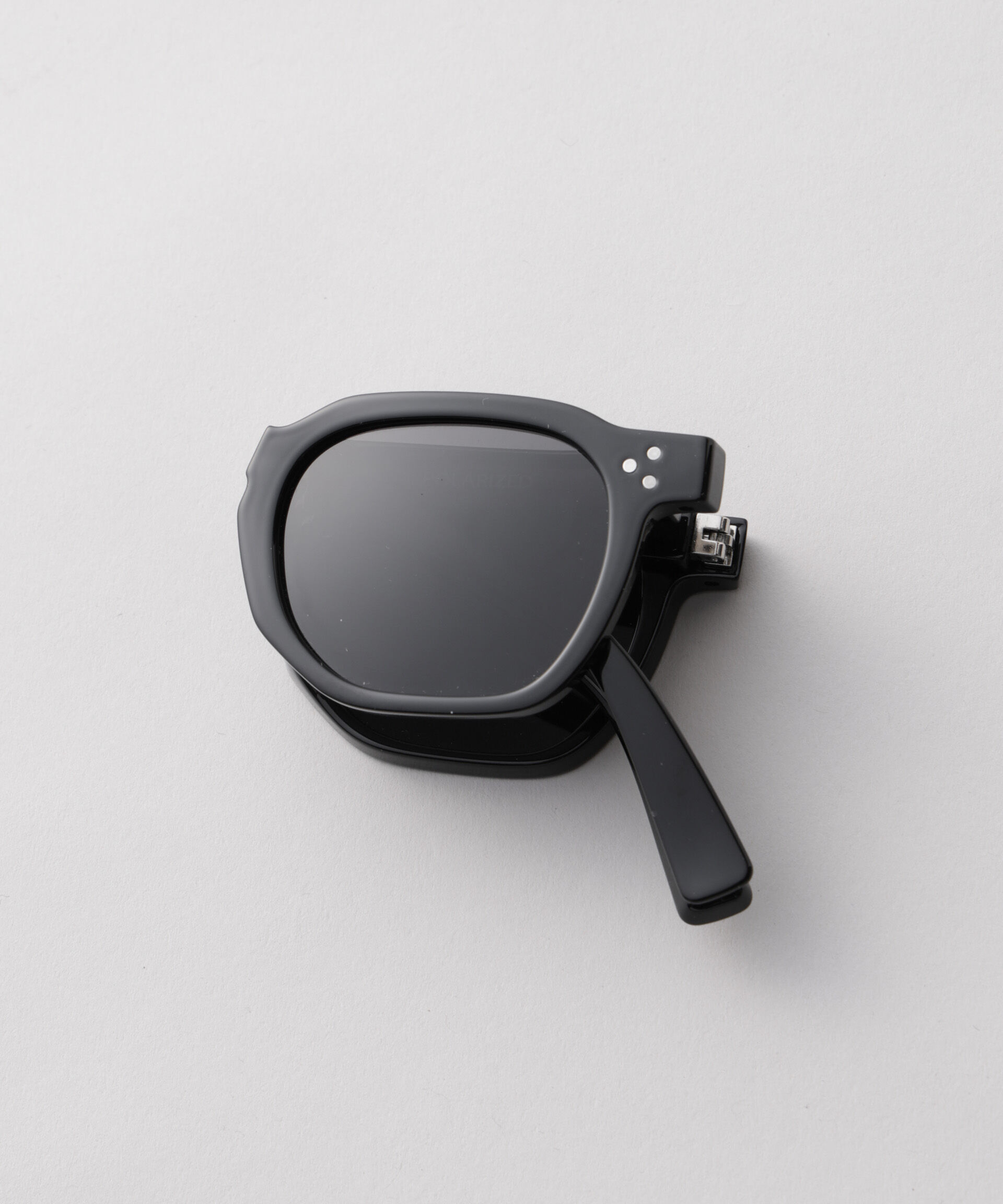 nano･universe「アイウェア/オクタゴン型 折り畳み式サングラス」|メガネ|