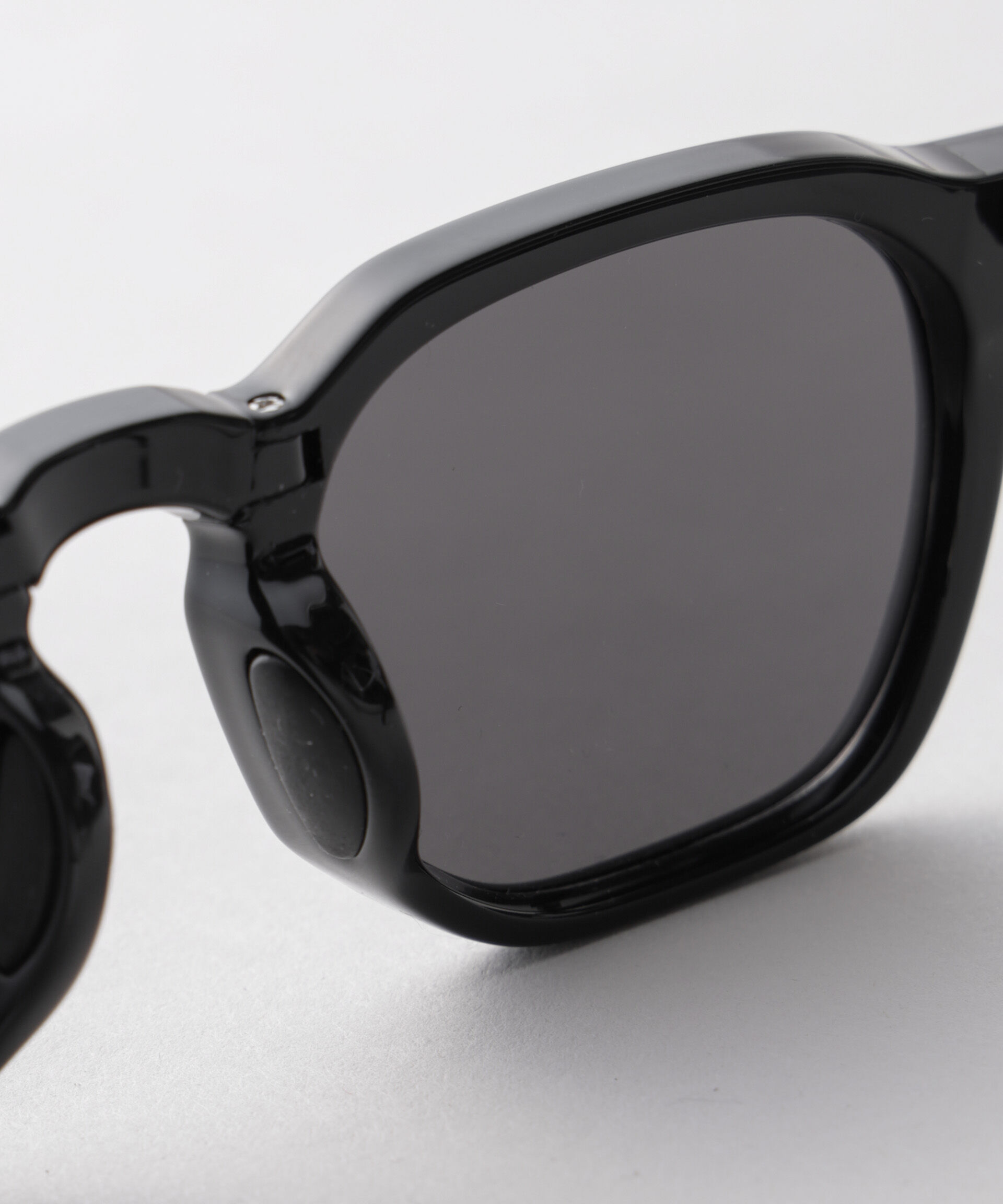 nano･universe「アイウェア/オクタゴン型 折り畳み式サングラス」|メガネ|