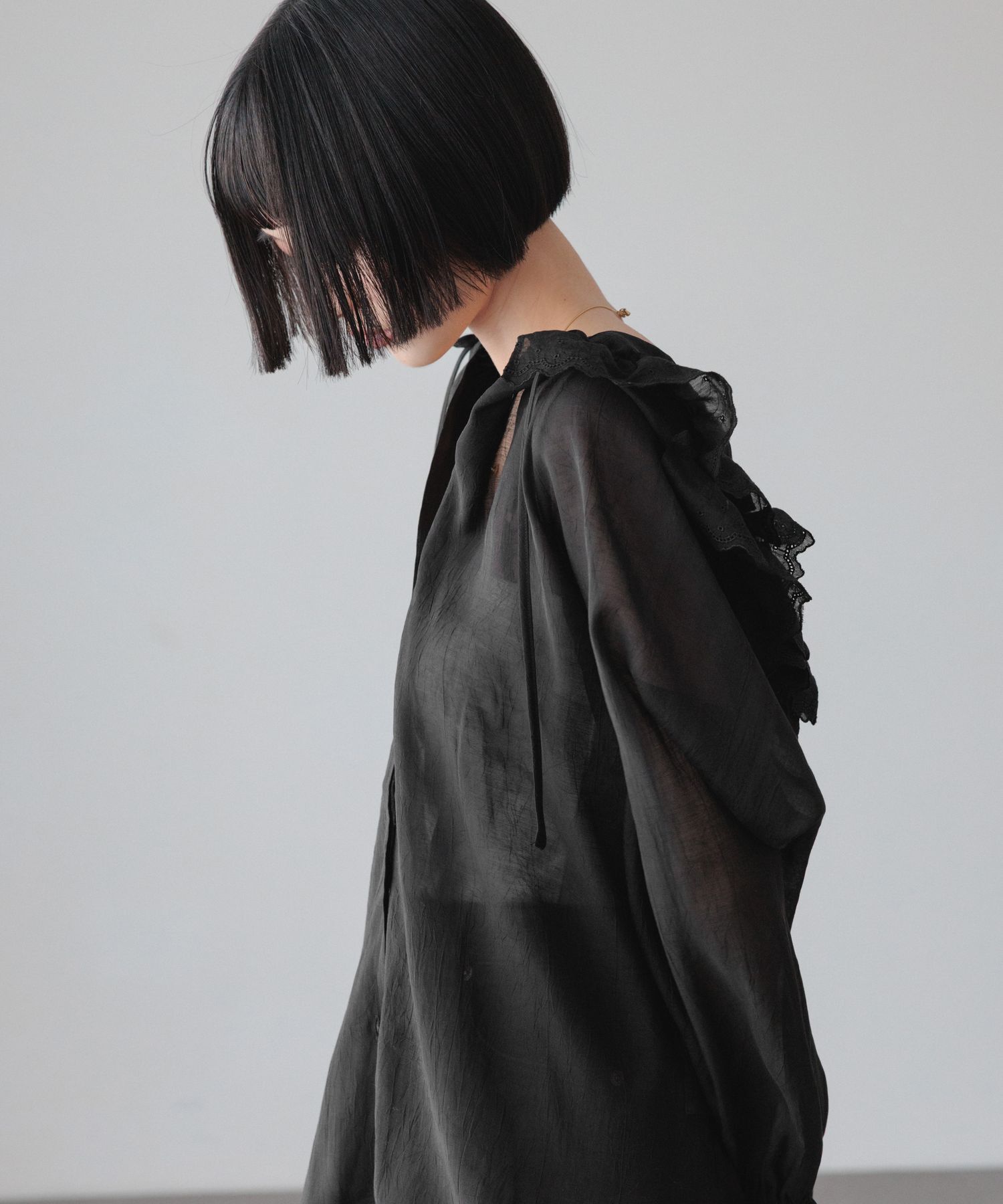 LOWRYS FARM「フリルフードシャツ」|シャツ・ブラウス|